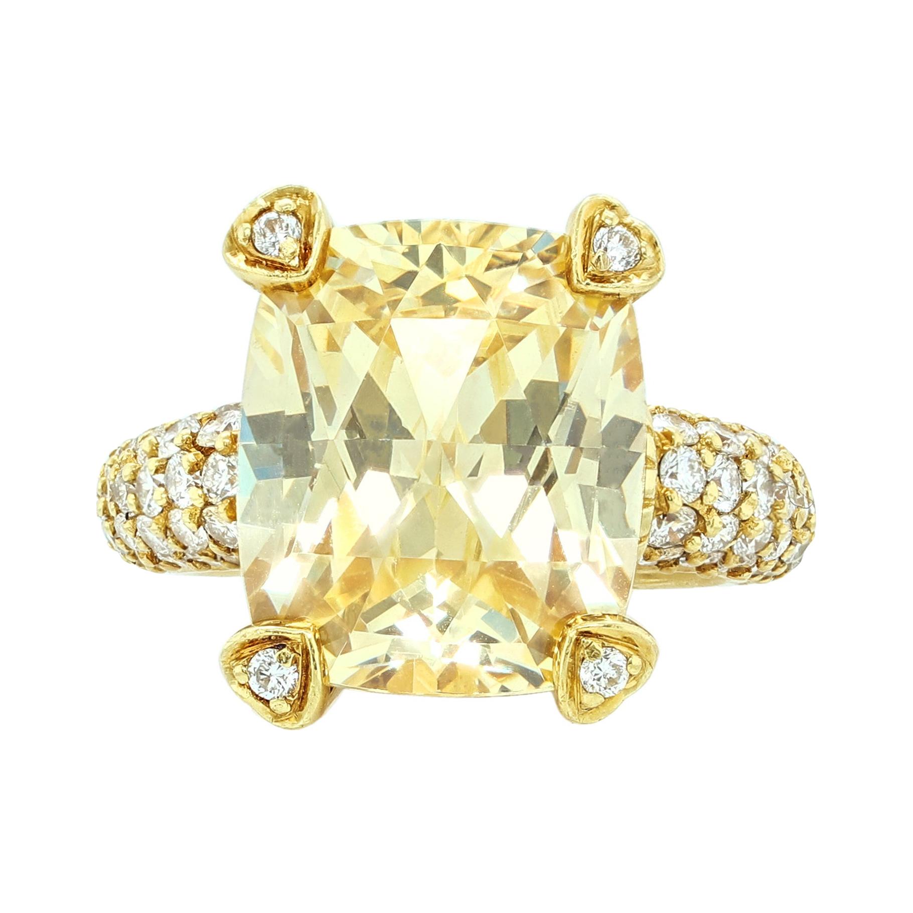 18k Yellow Gold Ring with 1.00cts Diamonds and 12.00cts Citrine For Sale