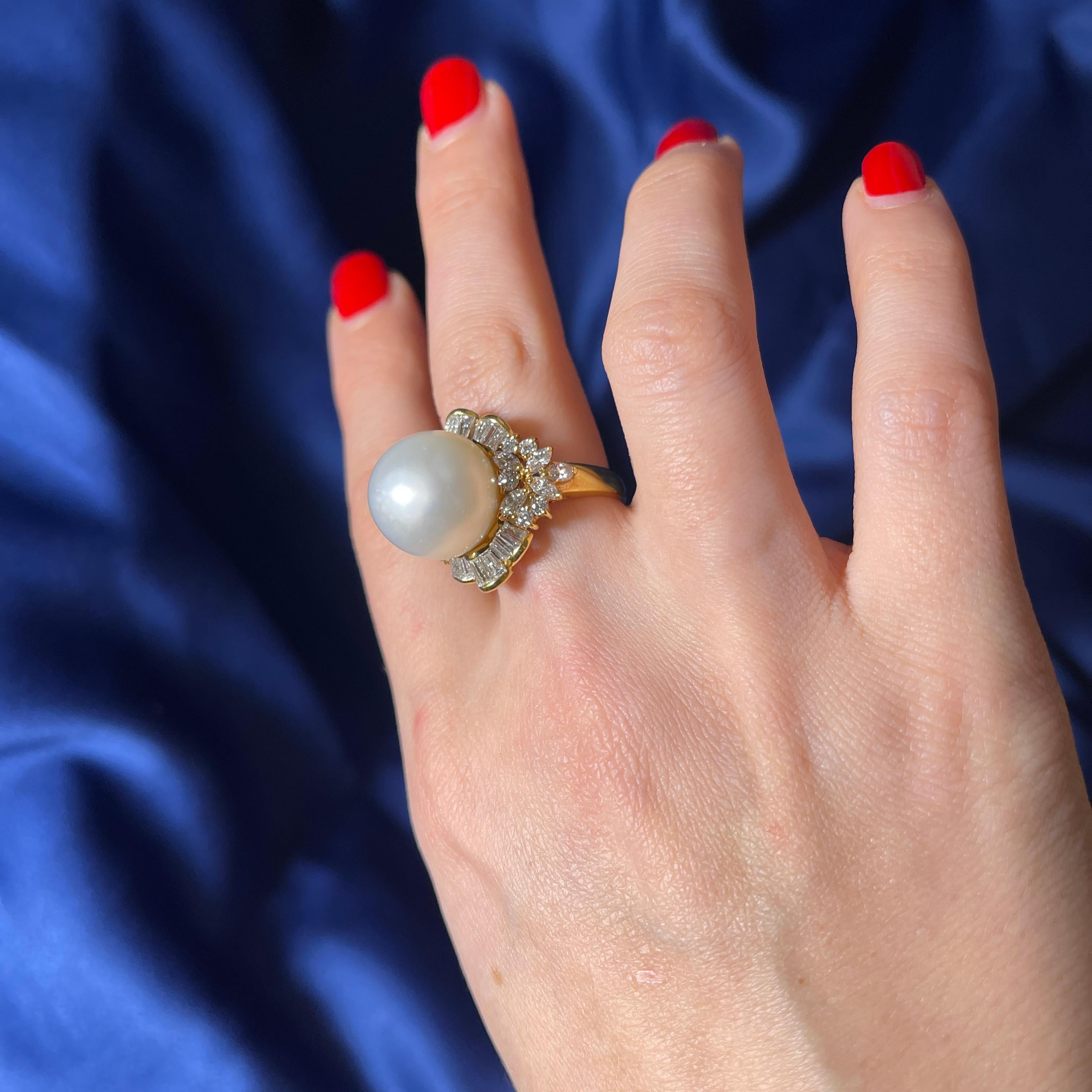 18k Yellow Gold Ring with 15mm Central Pearl and Diamond Halo For Sale 5