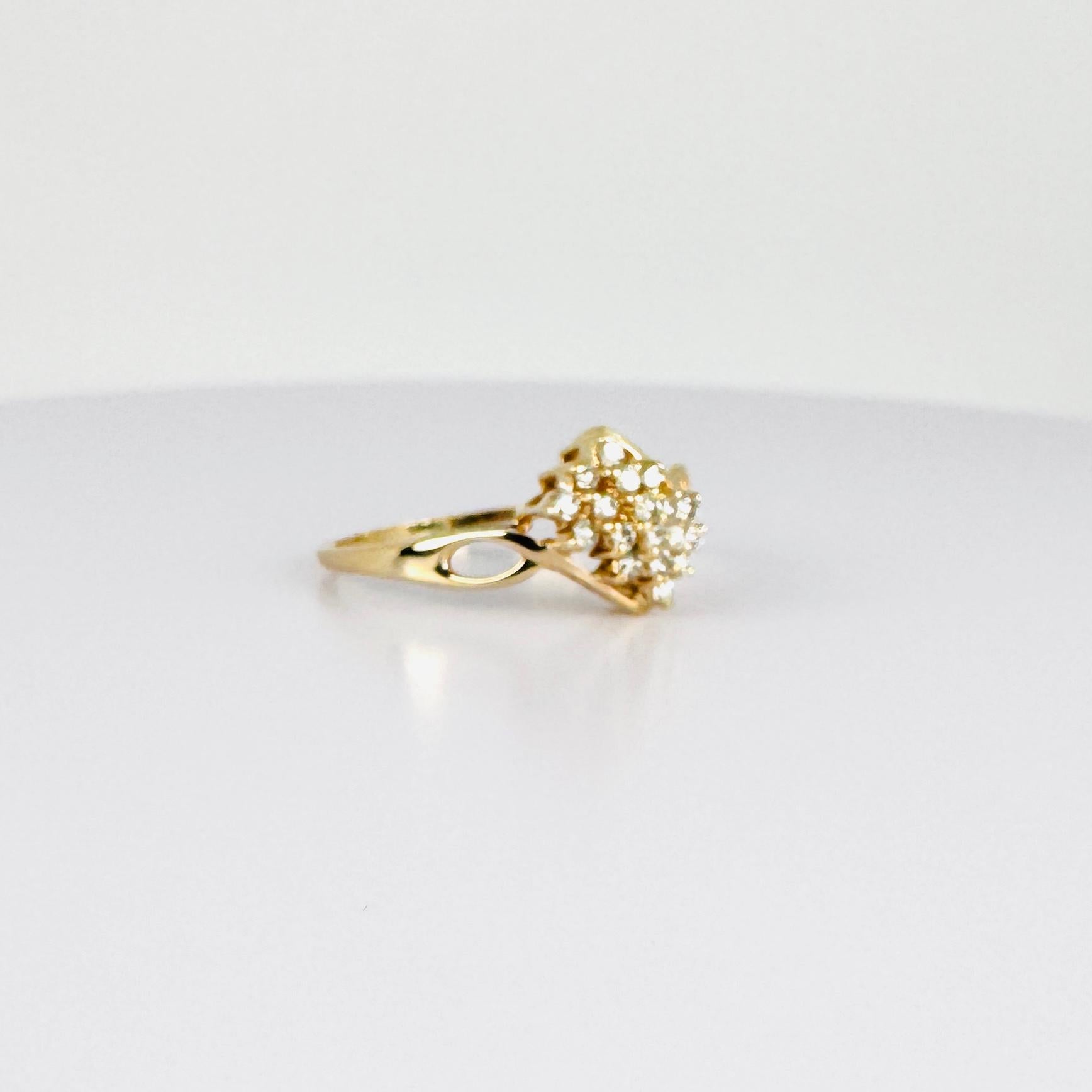 18k  Bague en or jaune avec 17 diamants taille brillant VVSI - 0,12 carat en vente 4