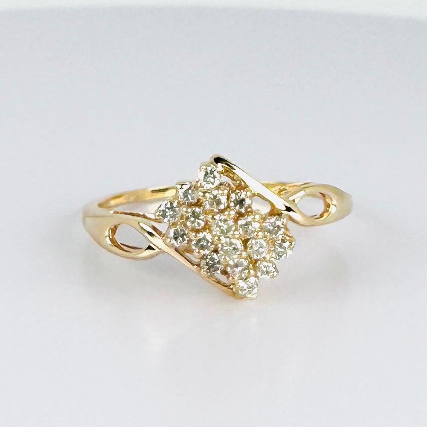 18k  Bague en or jaune avec 17 diamants taille brillant VVSI - 0,12 carat en vente 5