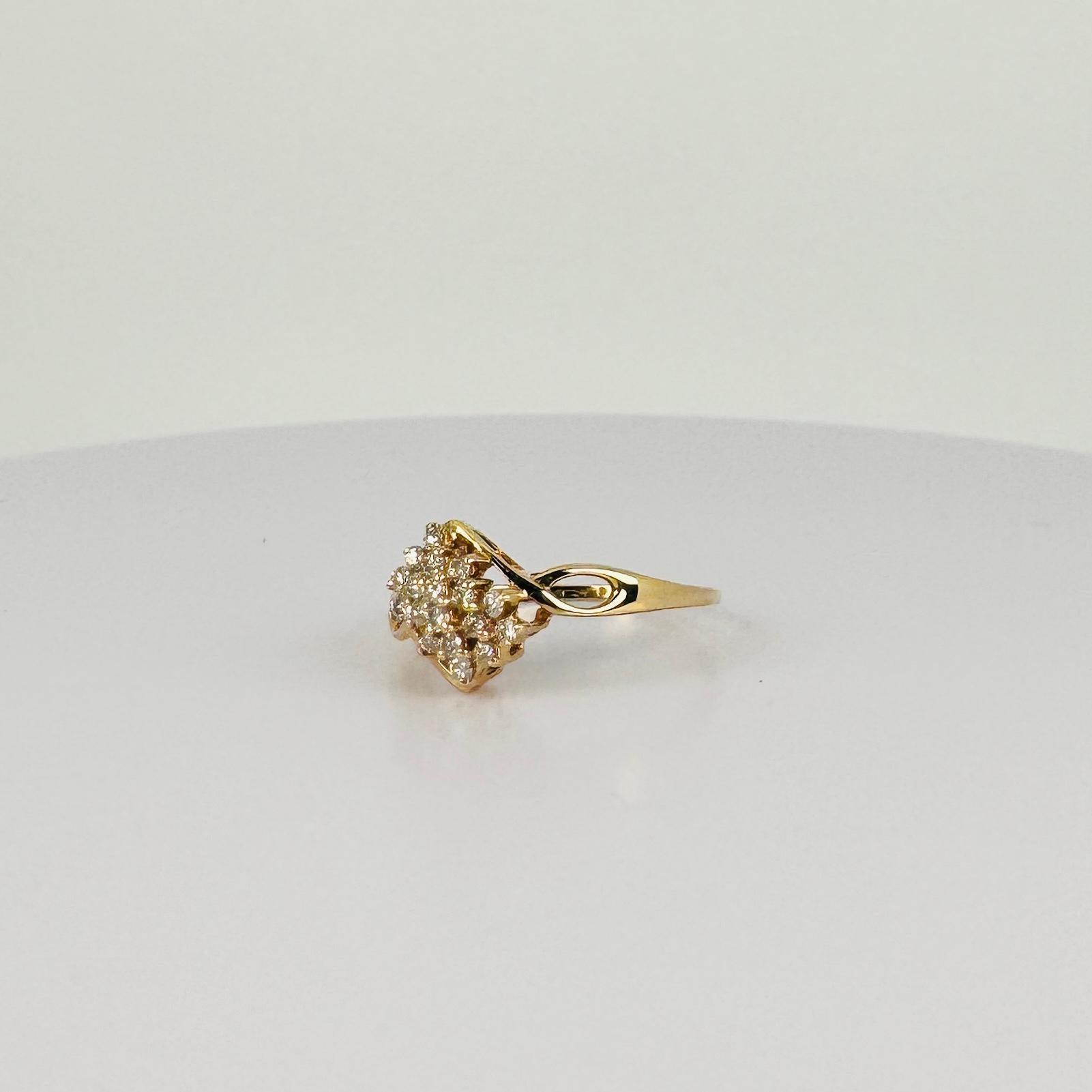 Bague en or jaune 18k avec 17 diamants taille brillant VVSI - 0,12 carat Bon état - En vente à Heemstede, NL