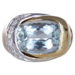 18K Yellow Gold Ring with Aquamarine and Diamonds