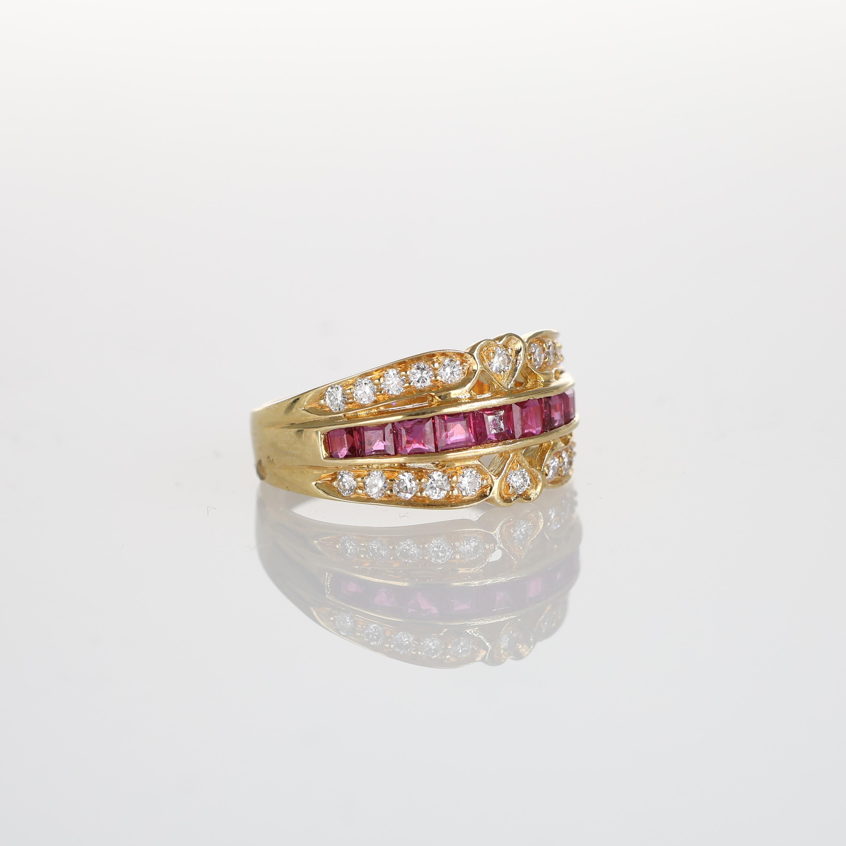 Brilliant Cut 18k Yellow Gold Ring with Carré-Cut Rubies, Diamonds, and Heart Motif For Sale