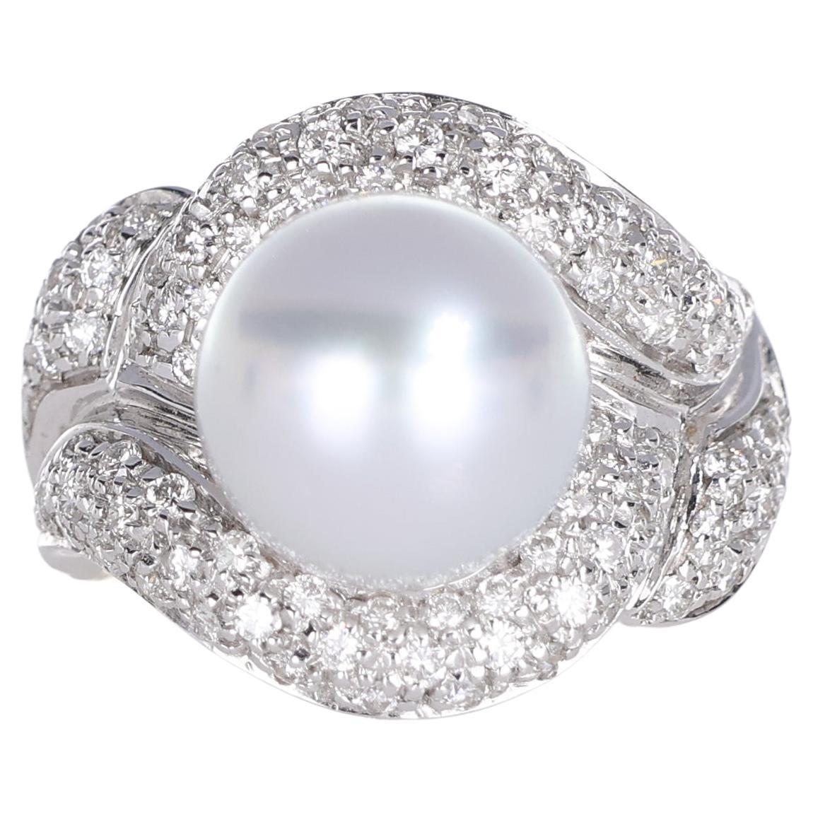 18K Yellow Gold Ring with Central Pearl and Diamond Pavé Weave