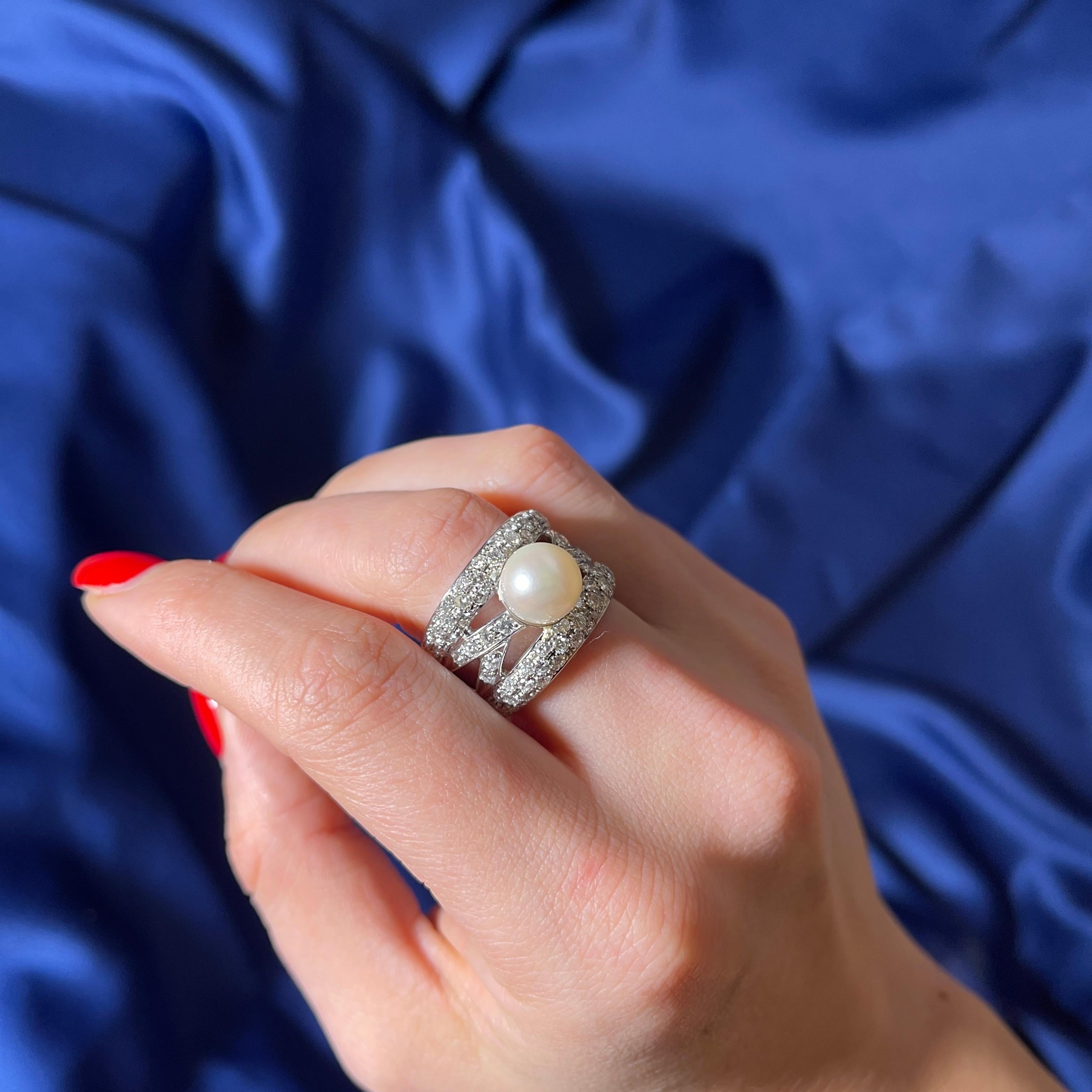 18k Yellow Gold Ring with Central Pearl and Pavé Diamond Weave For Sale 5