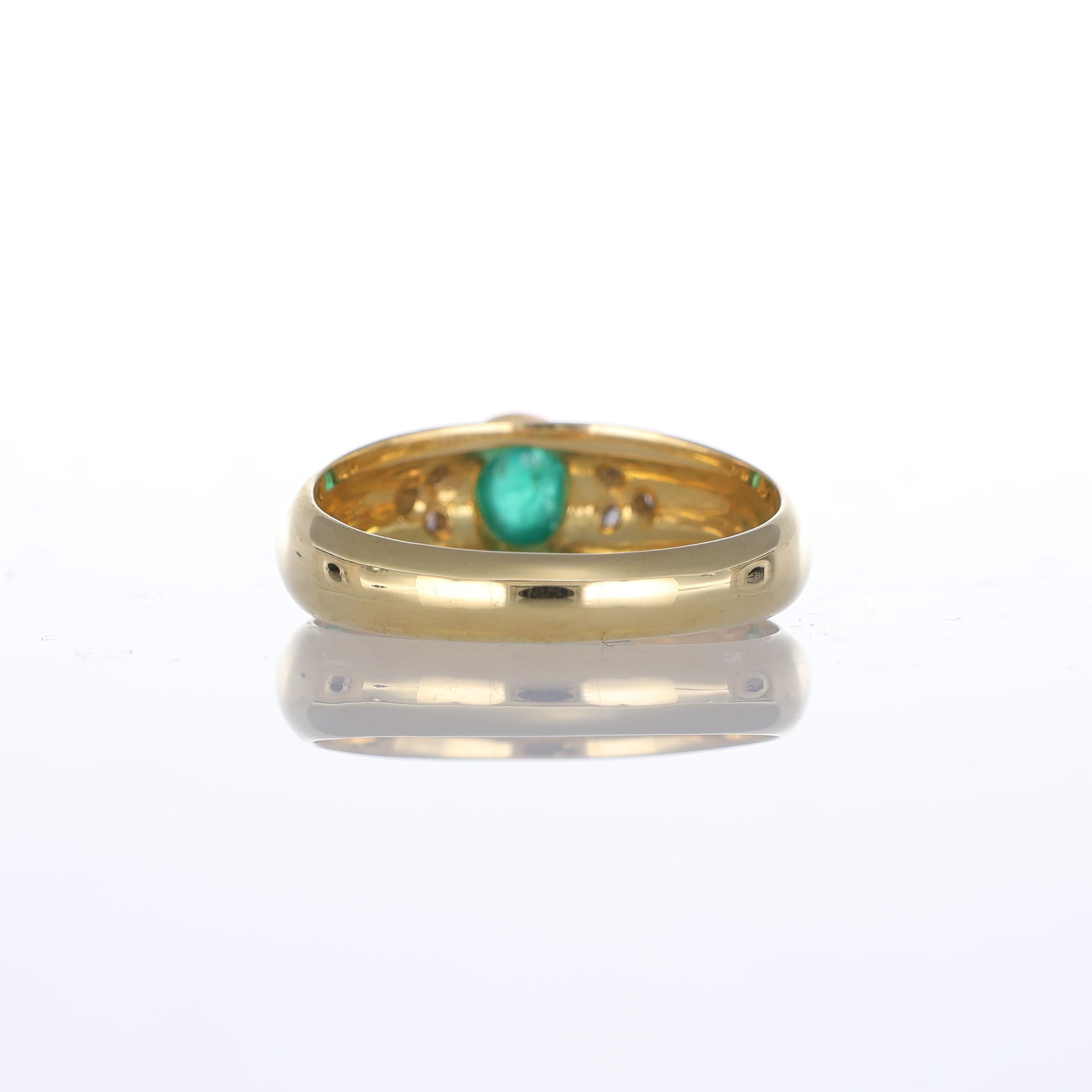 Women's or Men's 18k Yellow Gold Ring with Diamond Hearts and Emerald Cabochon For Sale