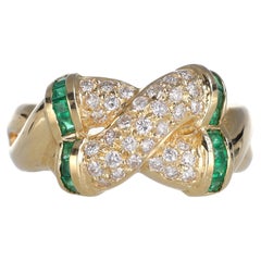 18k Yellow Gold Ring with Diamond Pavé and Carre-Cut Emeralds