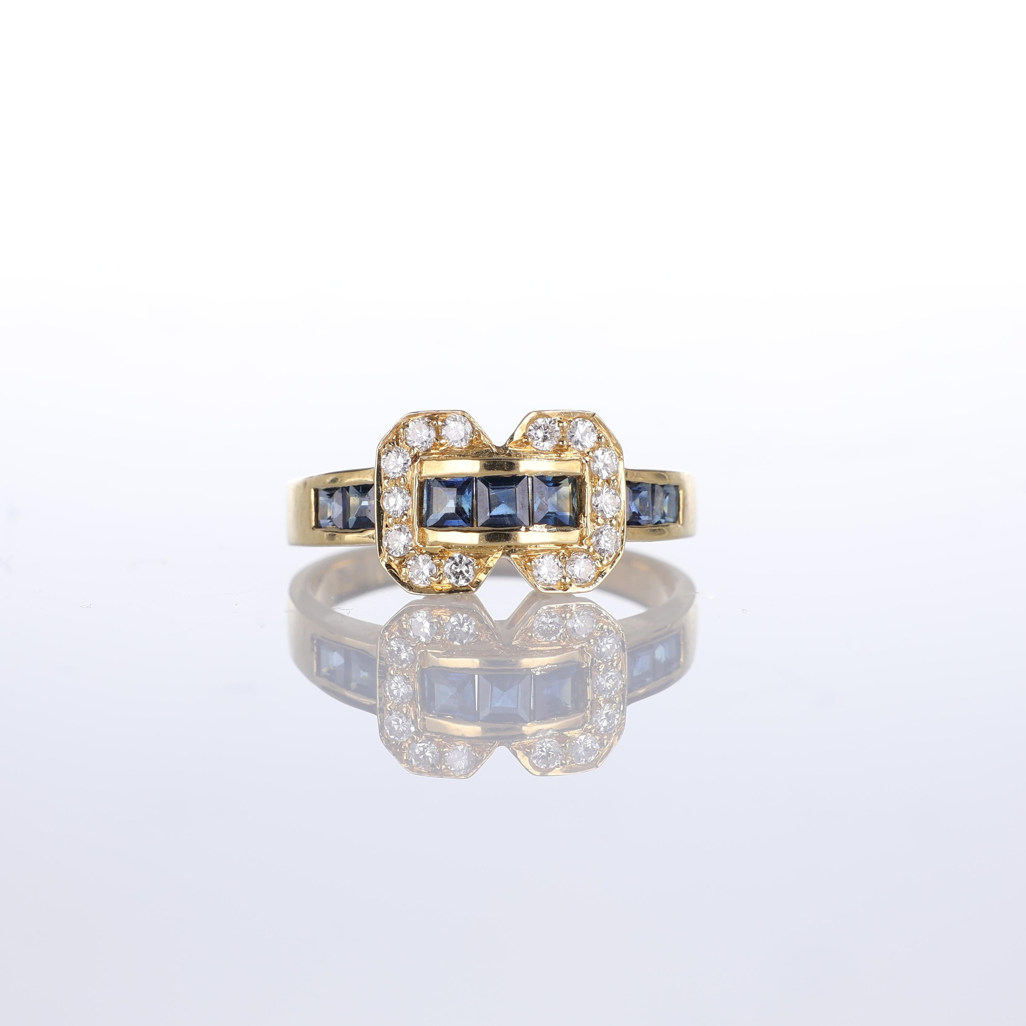 WICHTIGER HINWEIS:
✔ Bei dieser Bestellung fallen keine zusätzlichen Kosten an.
✔ Versand und Zollgebühren werden vollständig von uns übernommen.
--------------------
Ein eleganter Ring aus 18 Karat Gelbgold mit einem einzigartigen Doppel-C