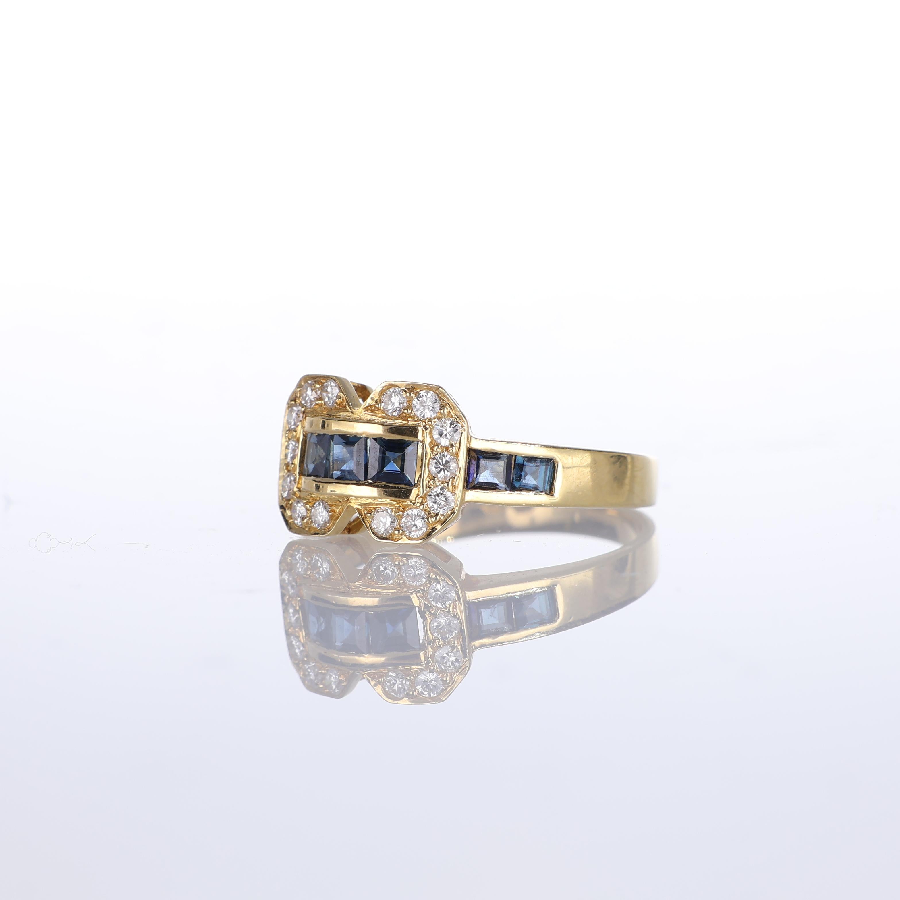 Ring aus 18k Gelbgold mit Diamantpavé und Saphir-Akzenten im Zustand „Neu“ im Angebot in Bergamo, BG