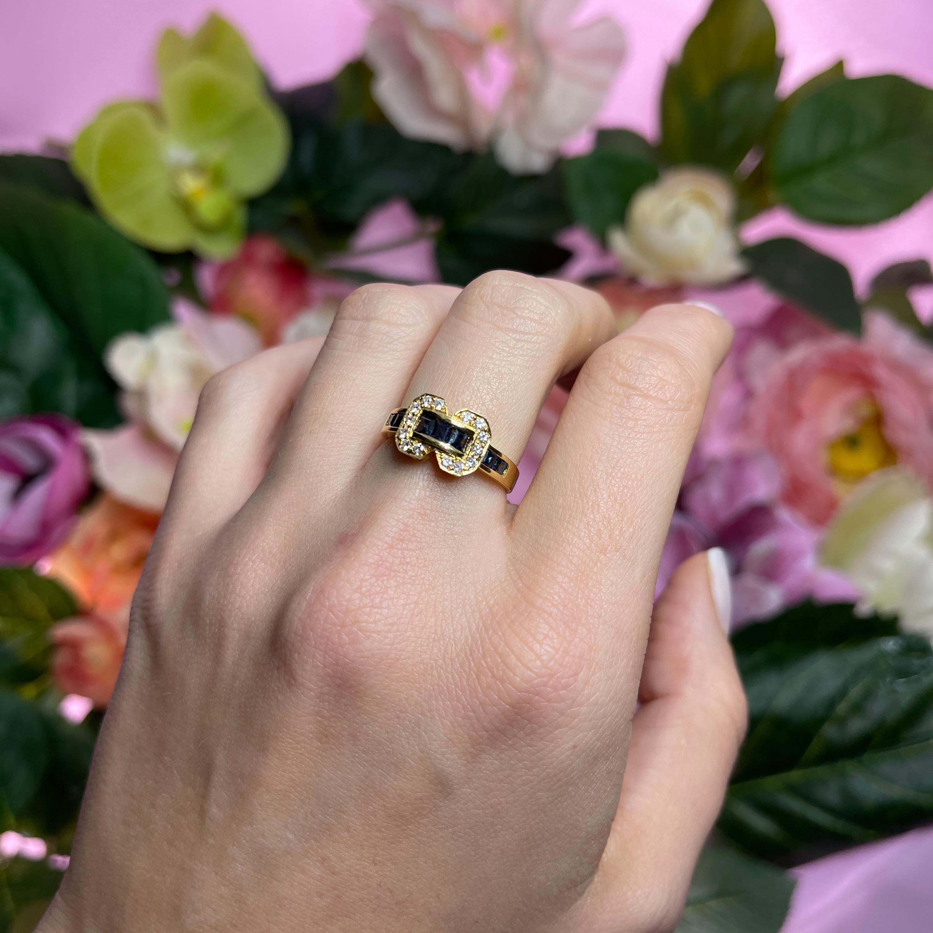 Ring aus 18k Gelbgold mit Diamantpavé und Saphir-Akzenten im Angebot 2