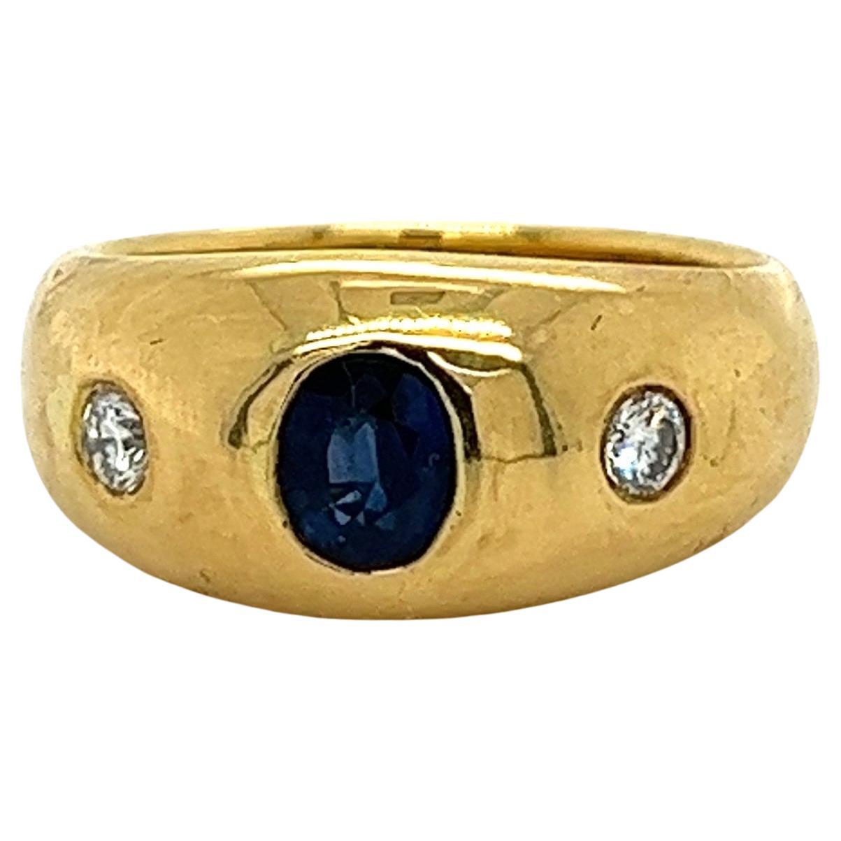 18K Yellow Gold Sapphire Ring with Diamonds For Sale