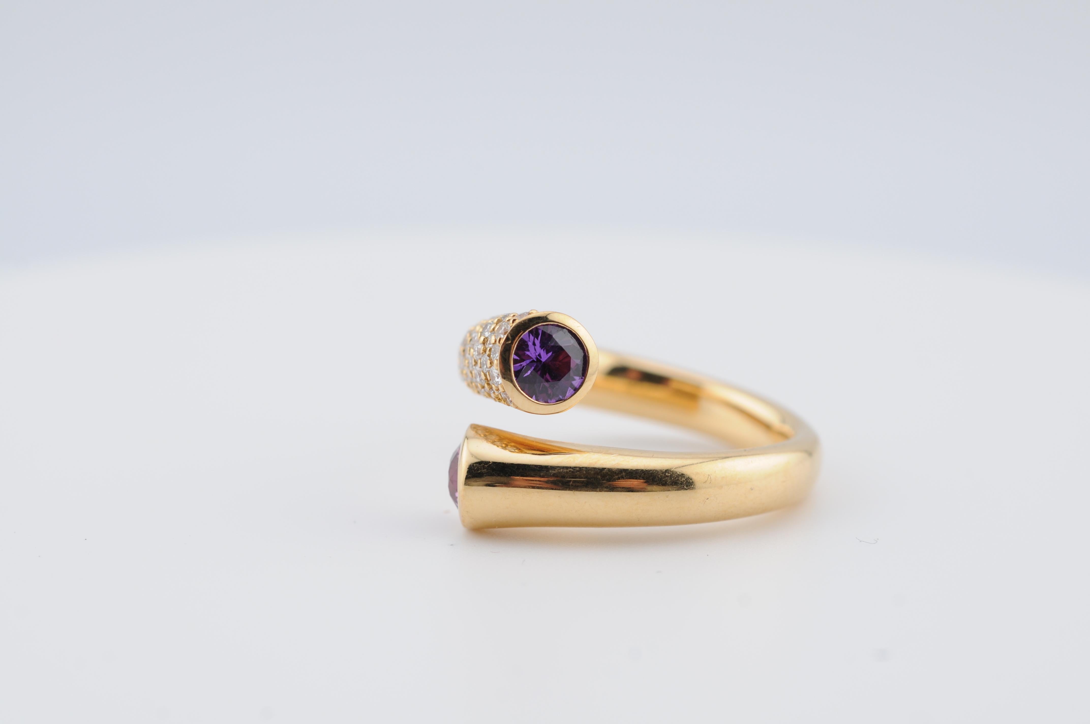 Brilliant Cut 18K Yellow Gold Ring with Diamonds and Synthetic Sapphires – Approx. 0.50ct For Sale
