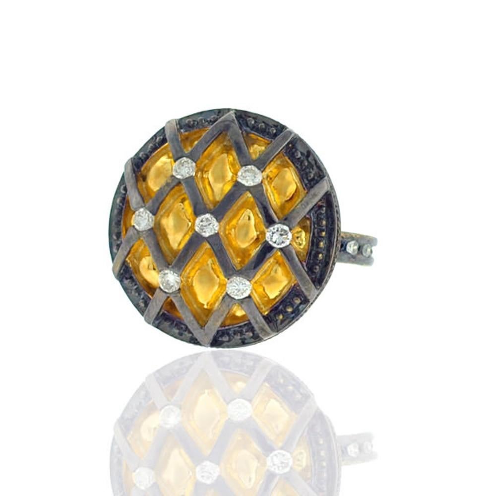 Mixed Cut 18k Yellow Gold Ring With Diamonds & Cage Pattern For Sale