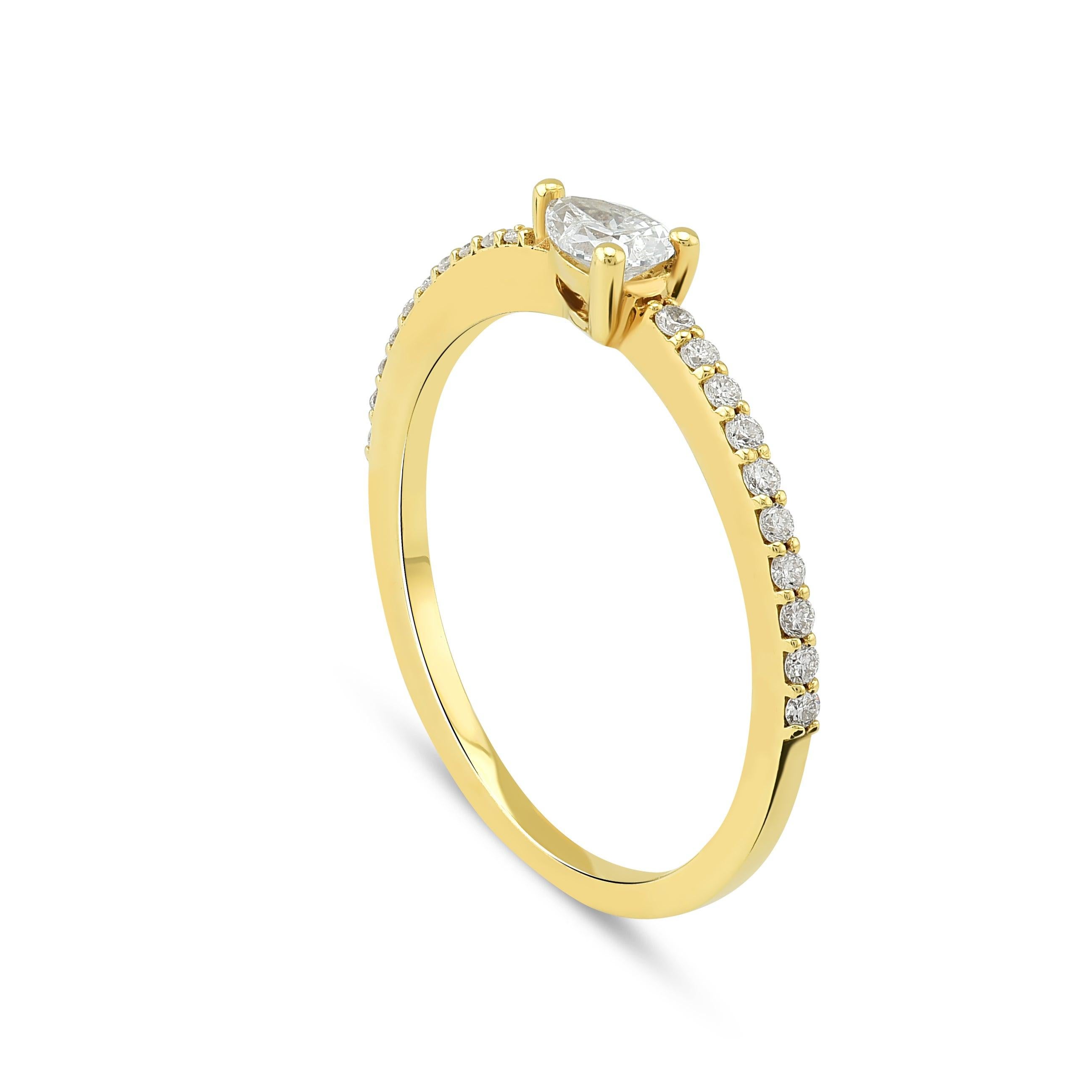 For Sale:  18k Yellow Gold Ring with Diamonds 2