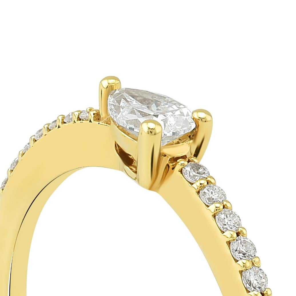 For Sale:  18k Yellow Gold Ring with Diamonds 4