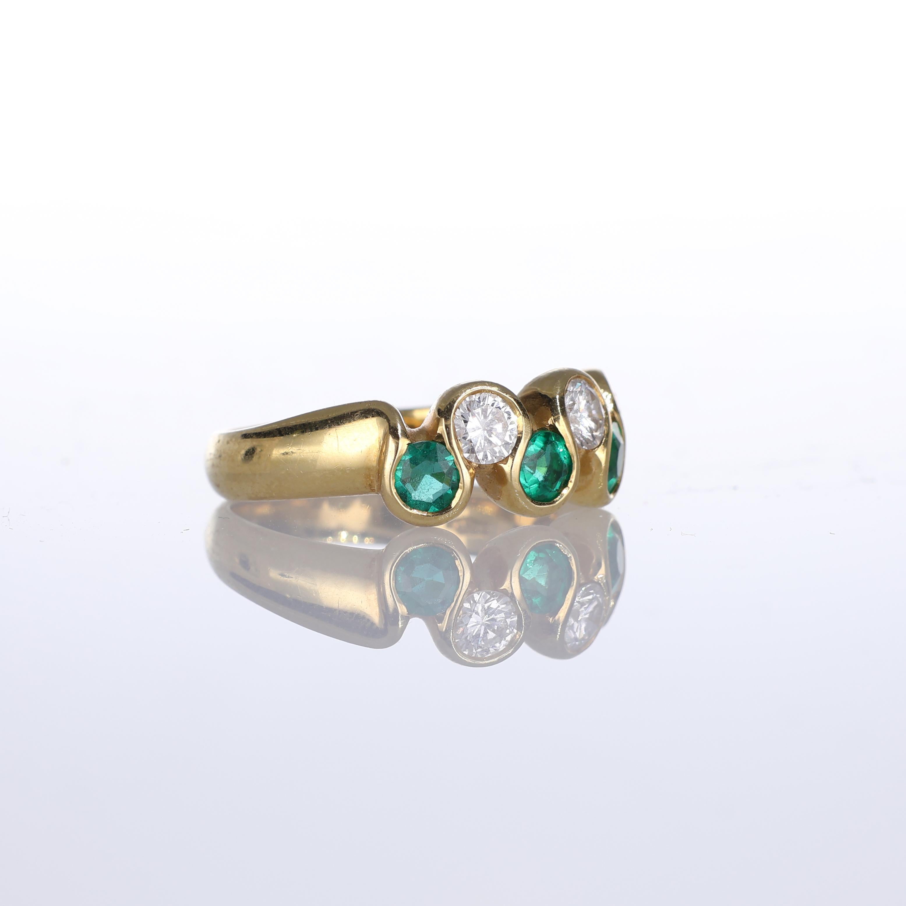 Brilliant Cut 18k Yellow Gold Ring with Emeralds and Diamonds For Sale