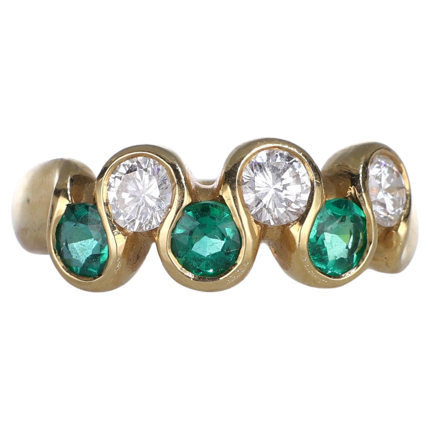 18k Yellow Gold Ring with Emeralds and Diamonds