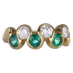 18k Yellow Gold Ring with Emeralds and Diamonds