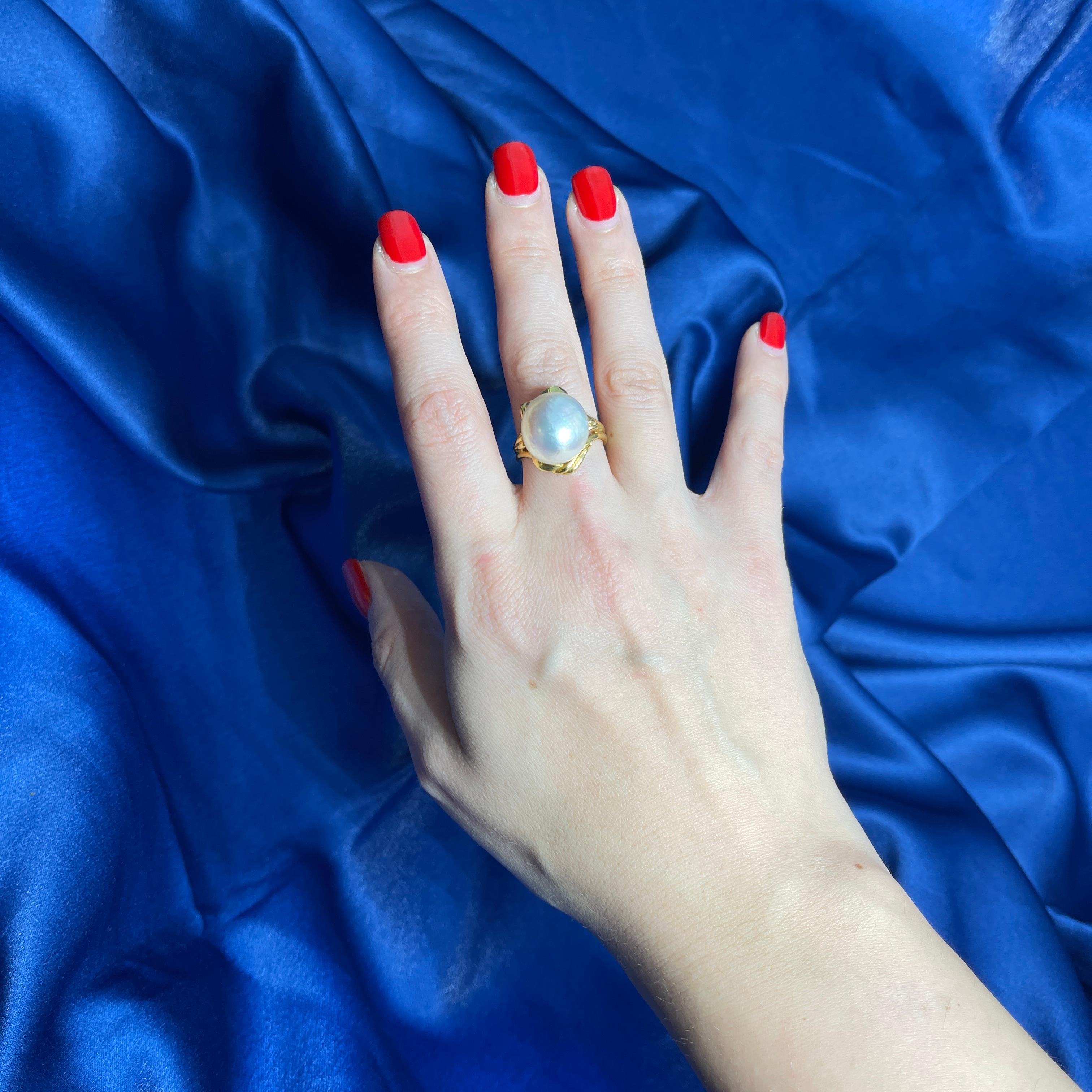18K Yellow Gold Ring with Irregular Pearl For Sale 5