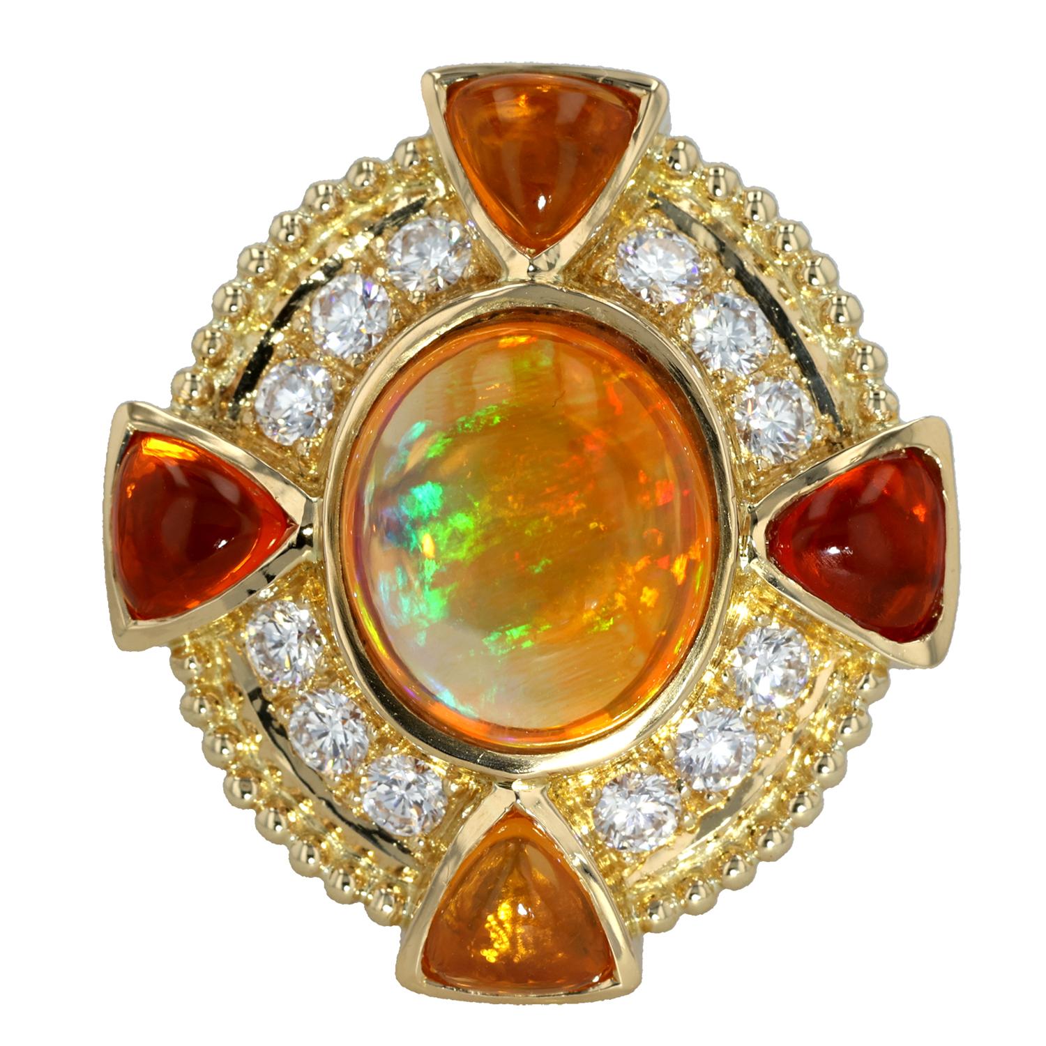 Deléitate con la belleza etérea de este exquisito anillo de oro amarillo de 18 quilates de Paula Crevoshay, con un fascinante ópalo gelatinoso de 6,88 quilates, 2,32 quilates de ópalos de fuego y 1,21 quilates de deslumbrantes diamantes. El ópalo