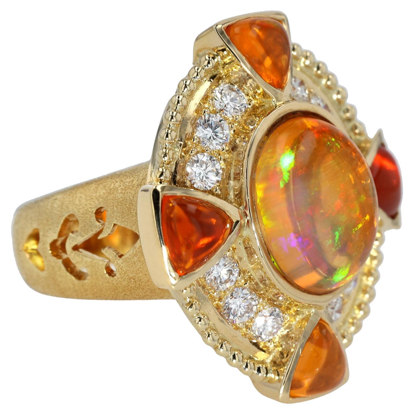 Anillo de oro amarillo de 18 quilates con ópalo gelatinoso, ópalo de fuego y diamantes de Paula Crevoshay en venta