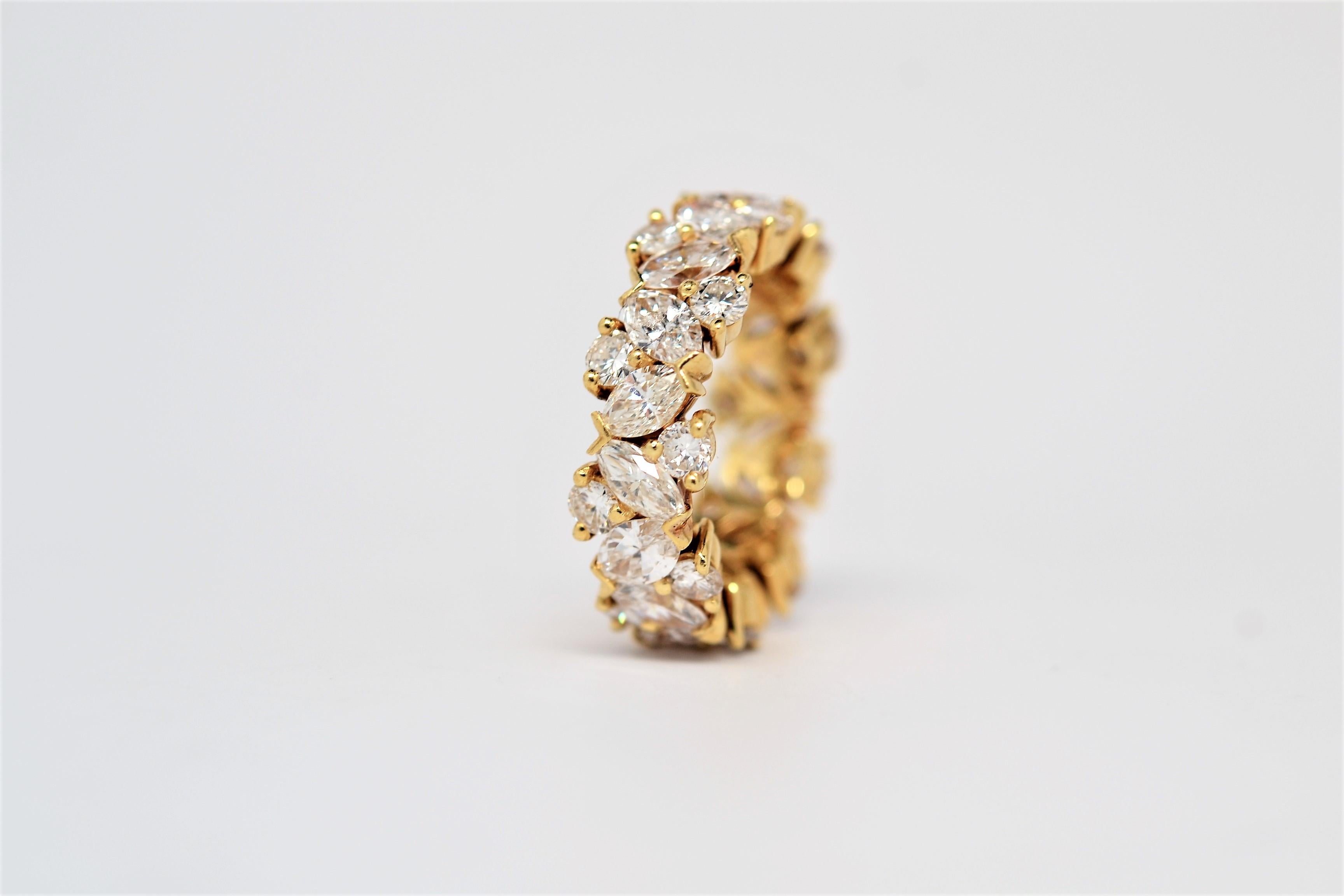 Marquise Cut 18K Yellow Gold Ring with Marquise & Round Brilliant Cut Diamonds, 5.10 Carats For Sale