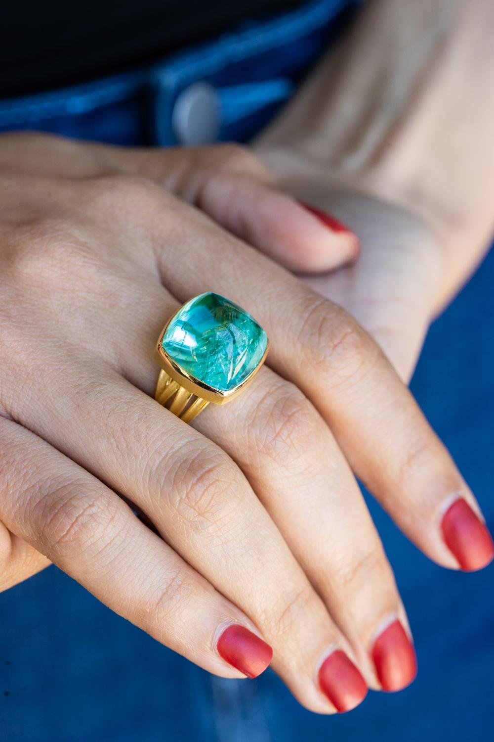 18K Yellow Gold Ring with Mozambique Paraiba Tourmaline by Barbara Heinrich In New Condition For Sale In Virginia Beach, VA