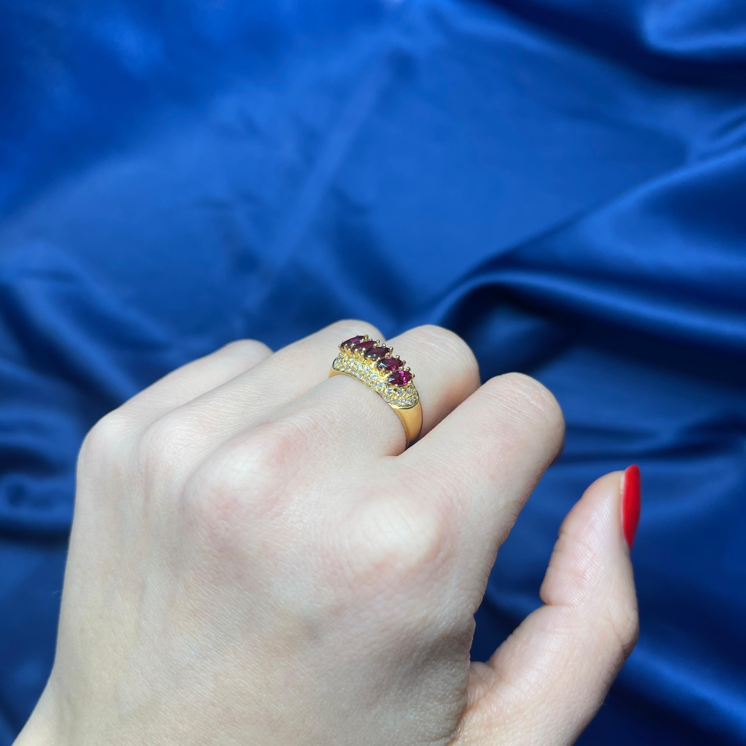 18k Yellow Gold Ring with Navette-Cut Rubies and Diamonds For Sale 3