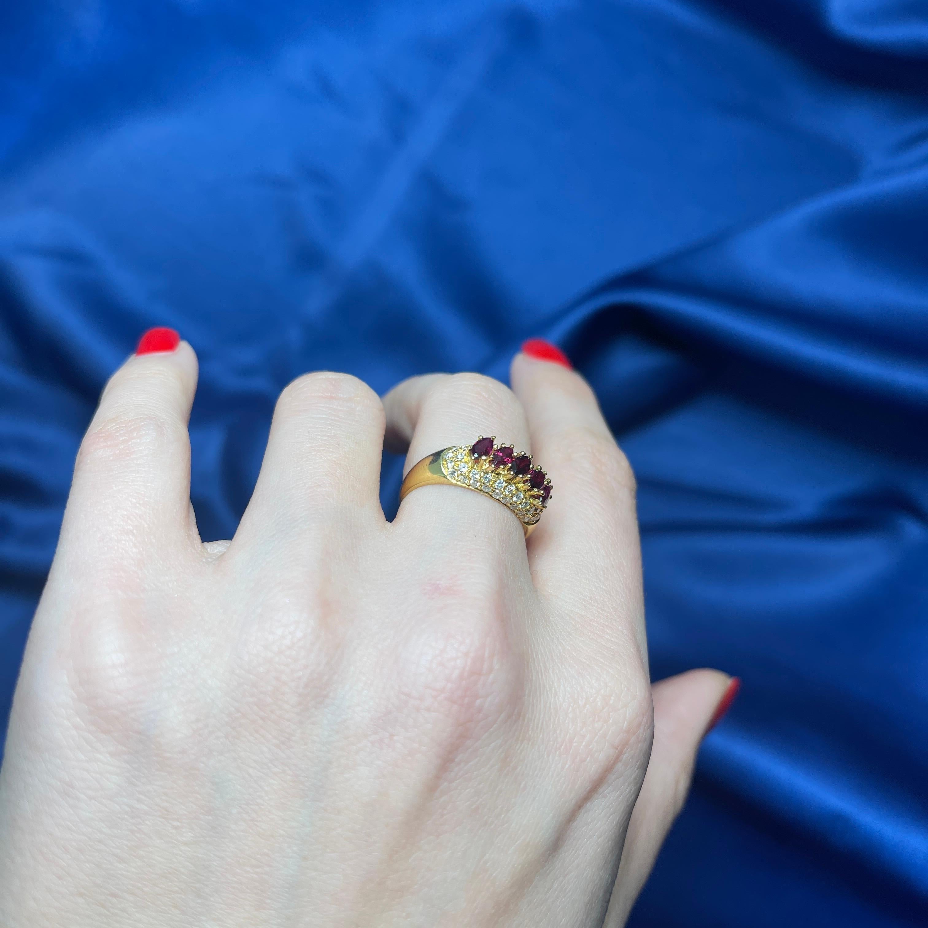 18k Yellow Gold Ring with Navette-Cut Rubies and Diamonds For Sale 4
