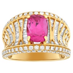 18k Yellow Gold Ring with Oval Brilliant Cut Pink Spinel '2.73 Carats' & Diamond