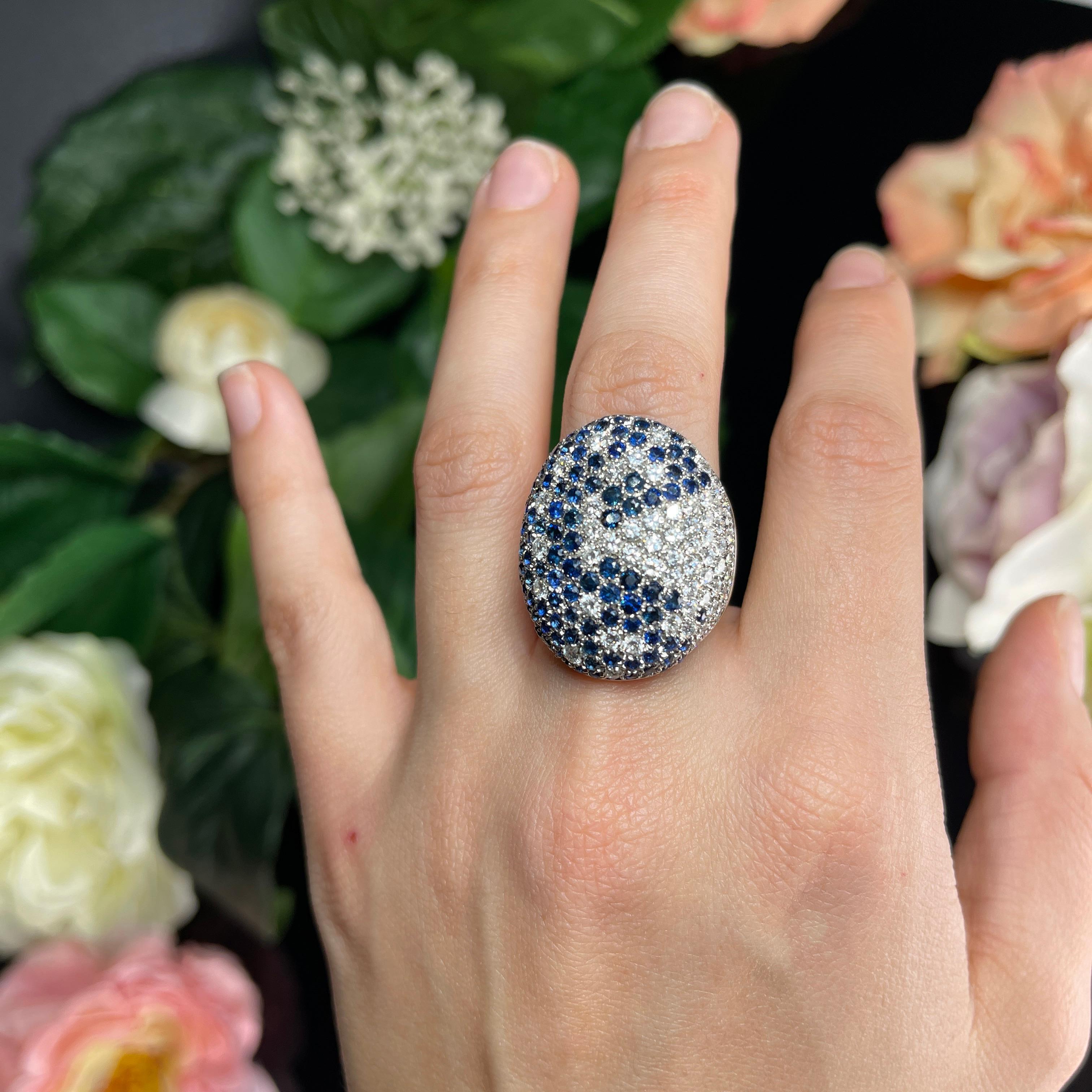 18k Gelbgold Ring mit Pavé Diamanten 2,43 ct und blauen Saphiren 8,55 ct im Angebot 2