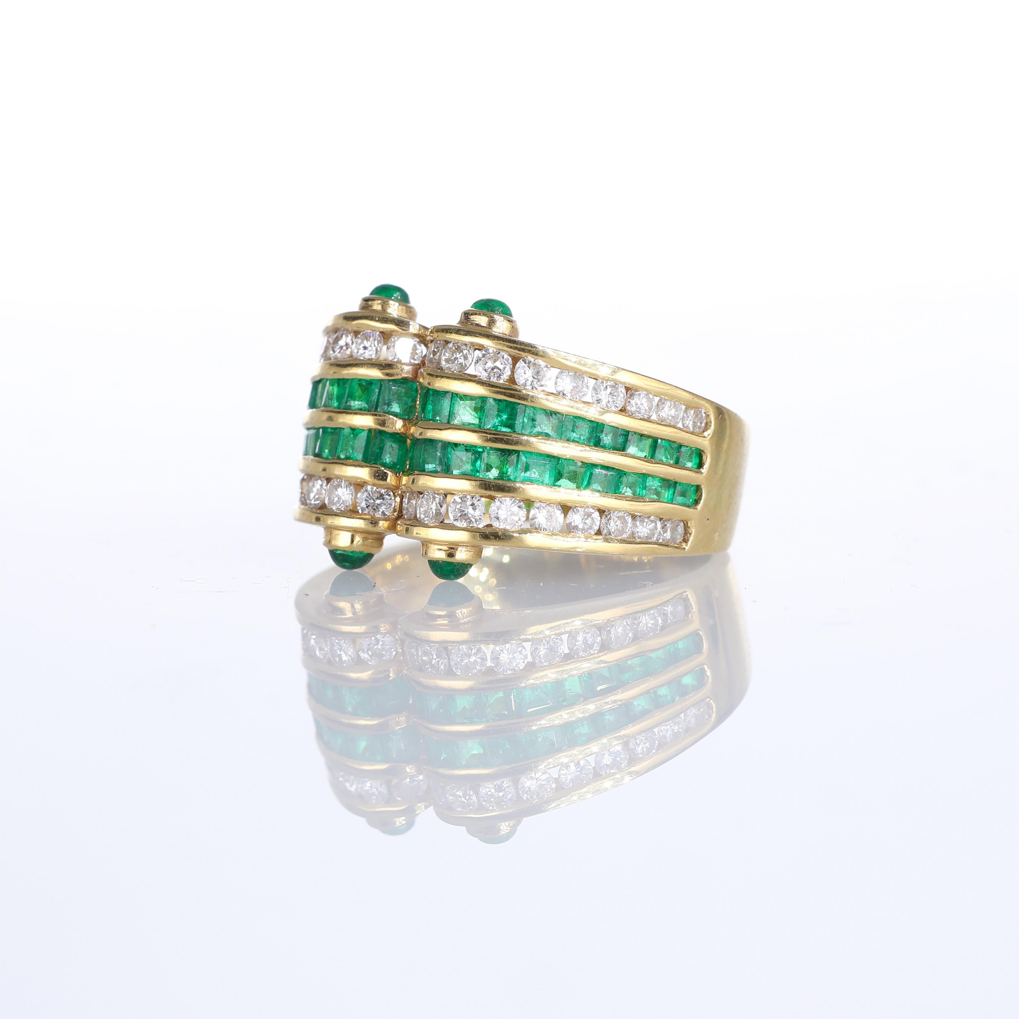 18k Yellow Gold Ring with Rows of Diamonds and Emeralds In New Condition For Sale In Bergamo, BG