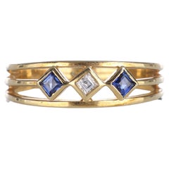 18k Yellow Gold Ring with Sapphires and Diamond
