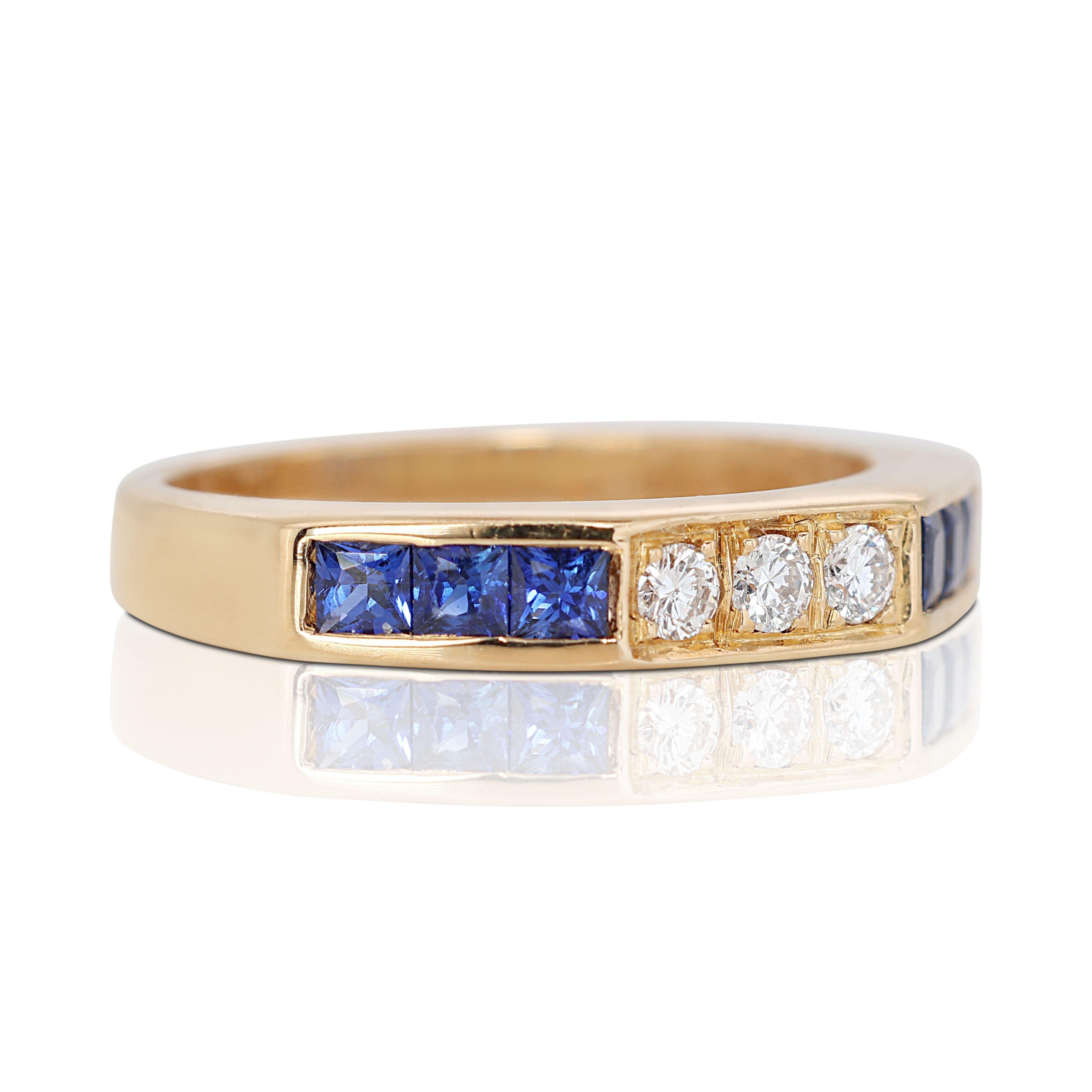 18K Yellow Gold Ring with Sapphires and Diamonds in 0.18ct In Excellent Condition For Sale In רמת גן, IL