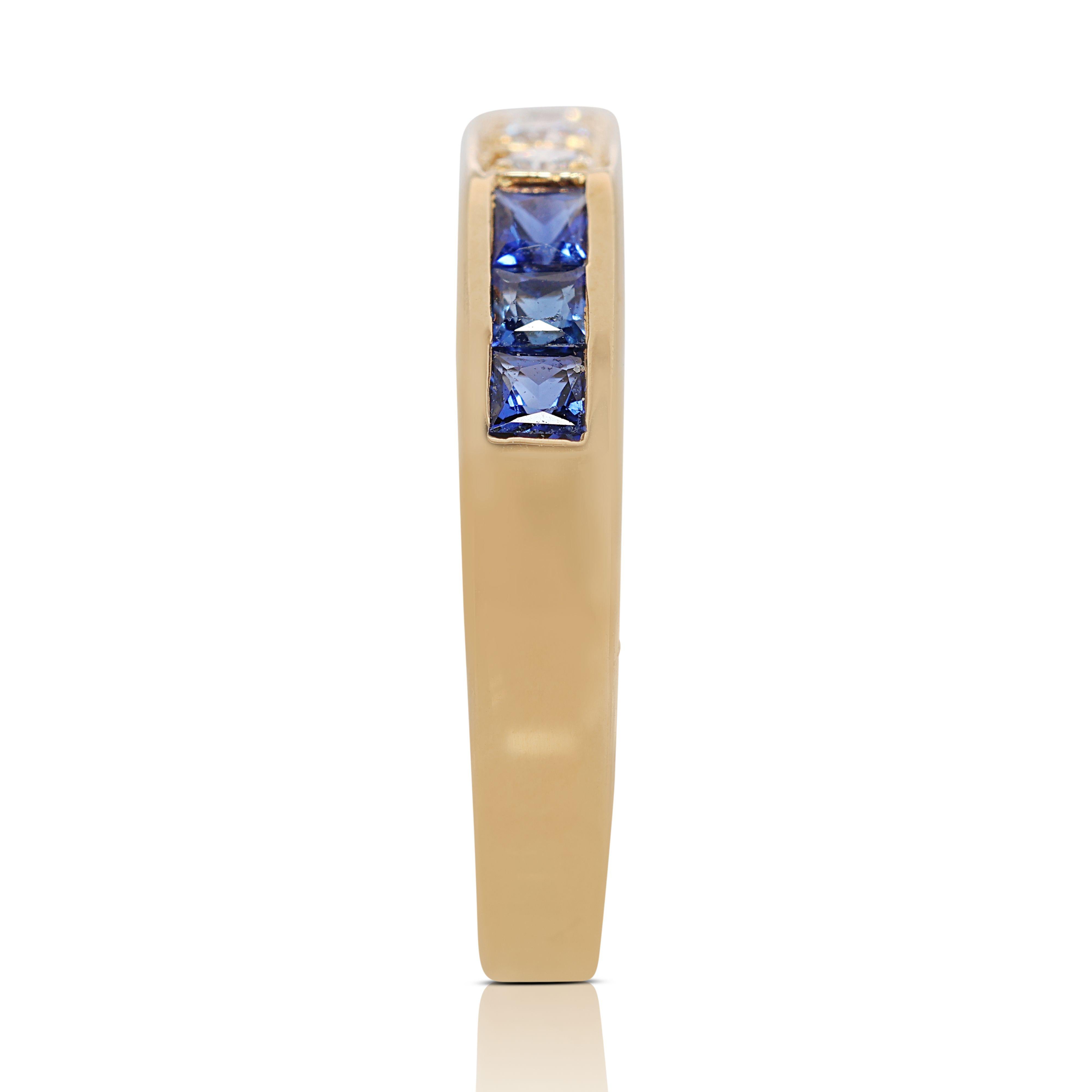 18K Yellow Gold Ring with Sapphires and Diamonds in 0.18ct For Sale 2