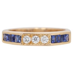 18K Yellow Gold Ring with Sapphires and Diamonds in 0.18ct