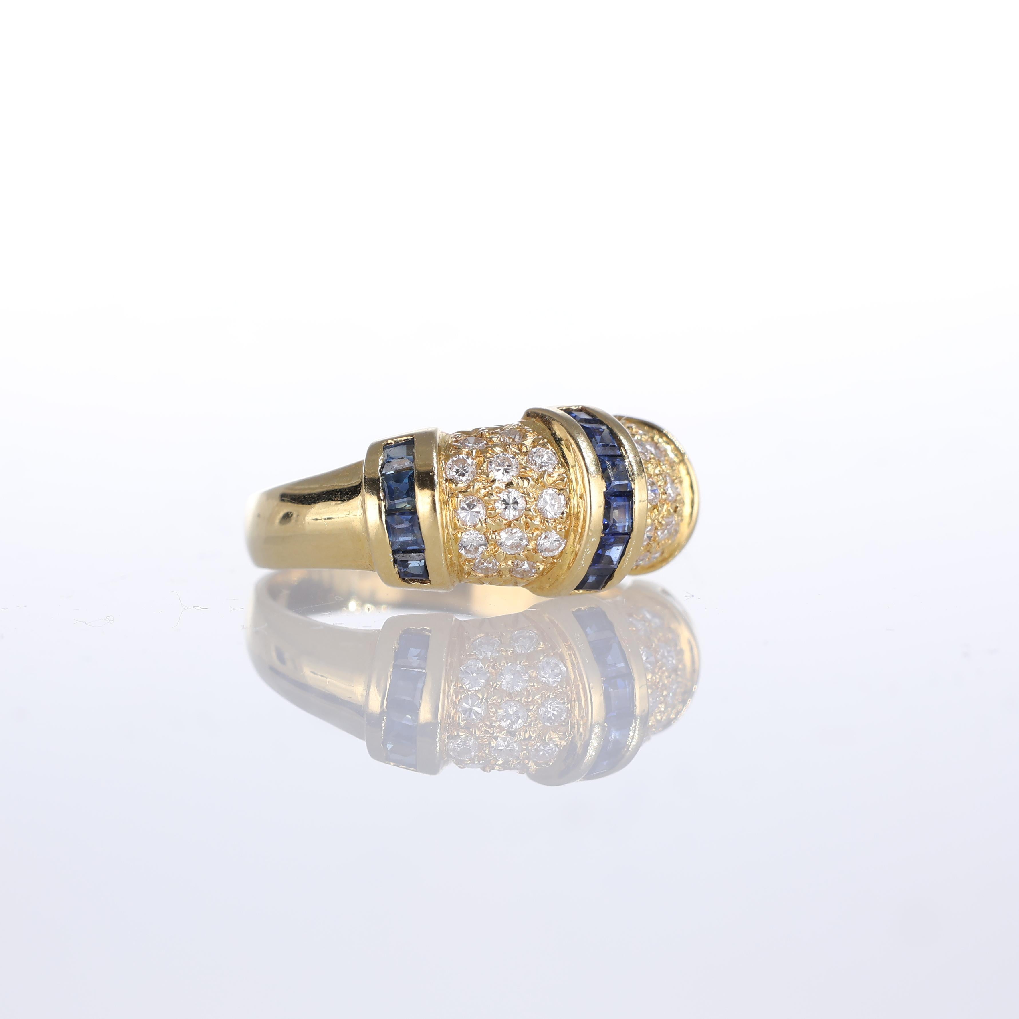 Brilliant Cut 18k Yellow Gold Ring with Square-Cut Sapphires and White Diamonds For Sale