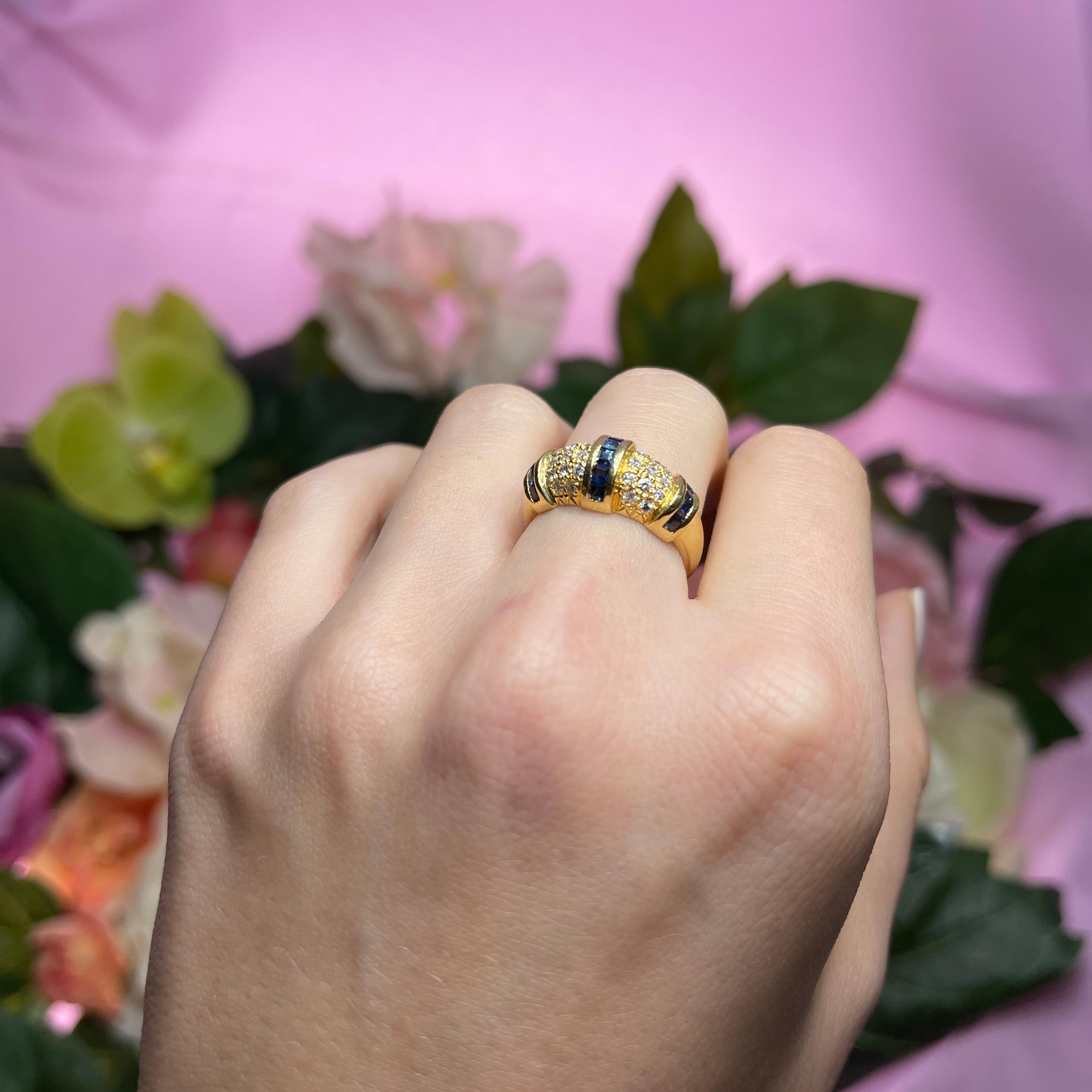18k Yellow Gold Ring with Square-Cut Sapphires and White Diamonds For Sale 2