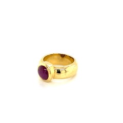 Bague en or jaune 18 carats avec rubis étoilé (environ 3,00ct, taille 7)