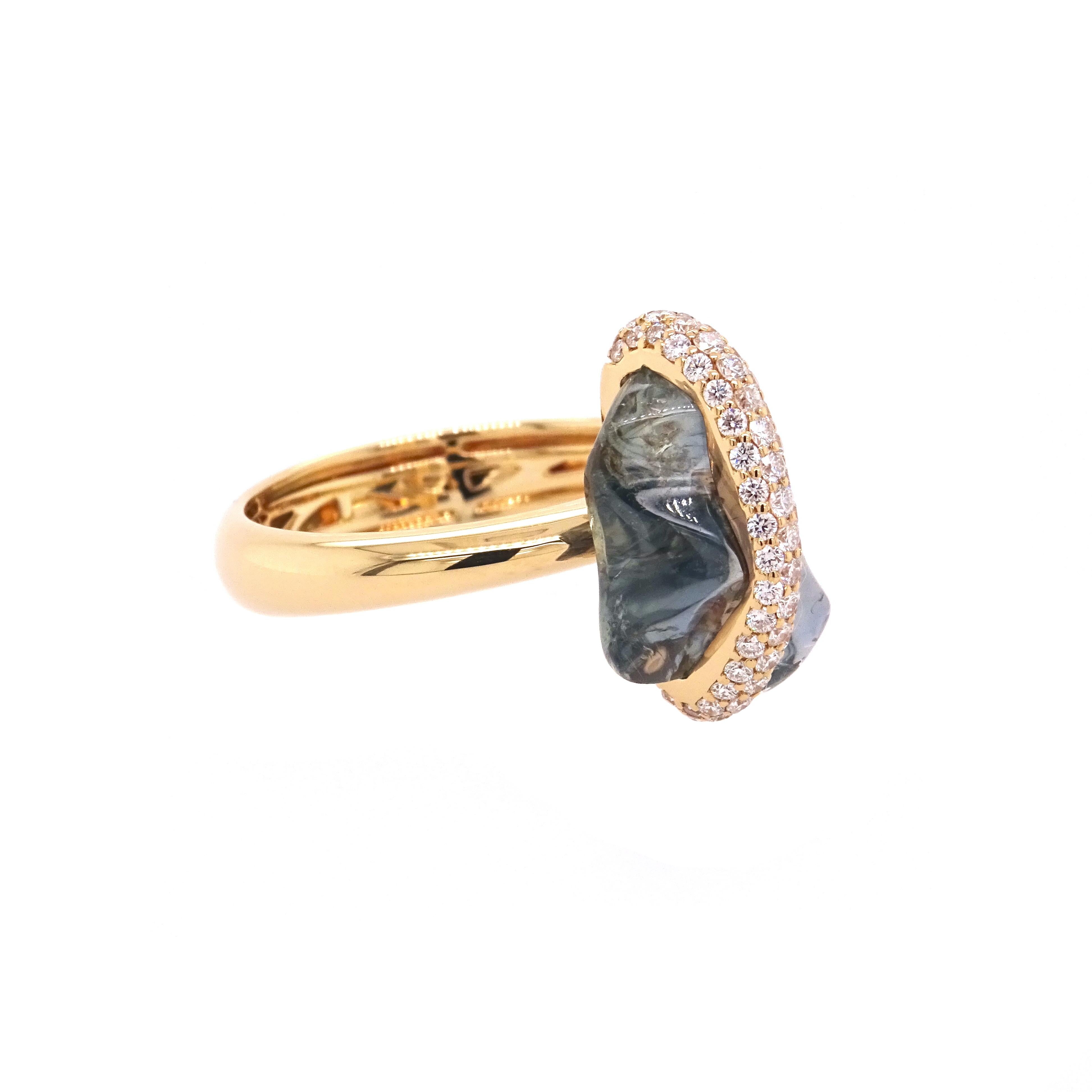 Women's 18K Yellow Gold Ring with White Diamonds and Uncut Blue Sapphire For Sale
