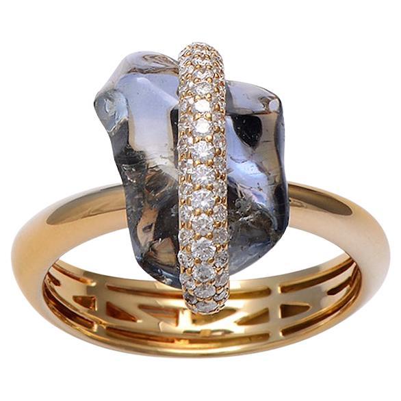 18K Yellow Gold Ring with White Diamonds and Uncut Blue Sapphire For Sale