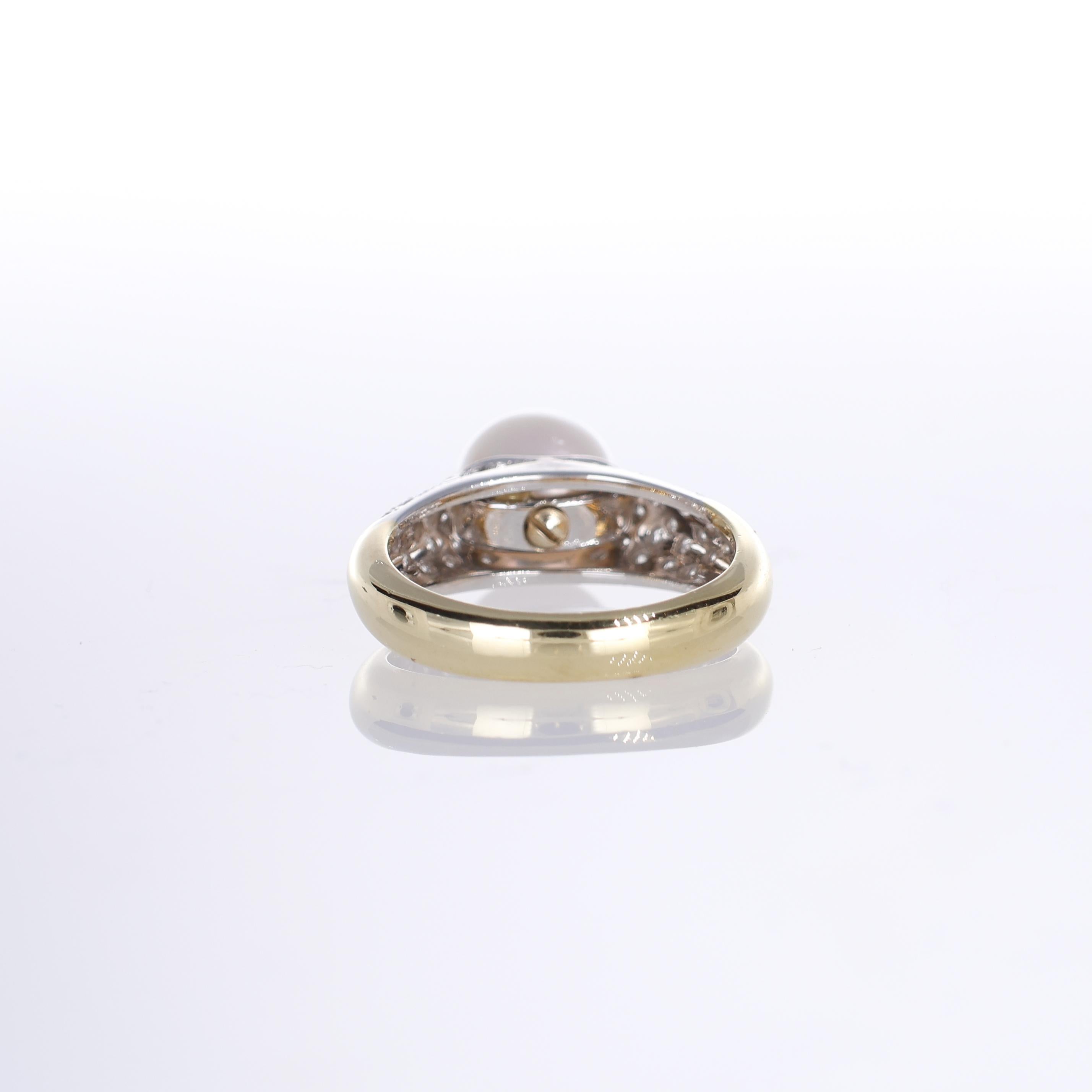 Women's or Men's 18K Yellow Gold Ring with White Pearl and Pavé Diamond Accents For Sale