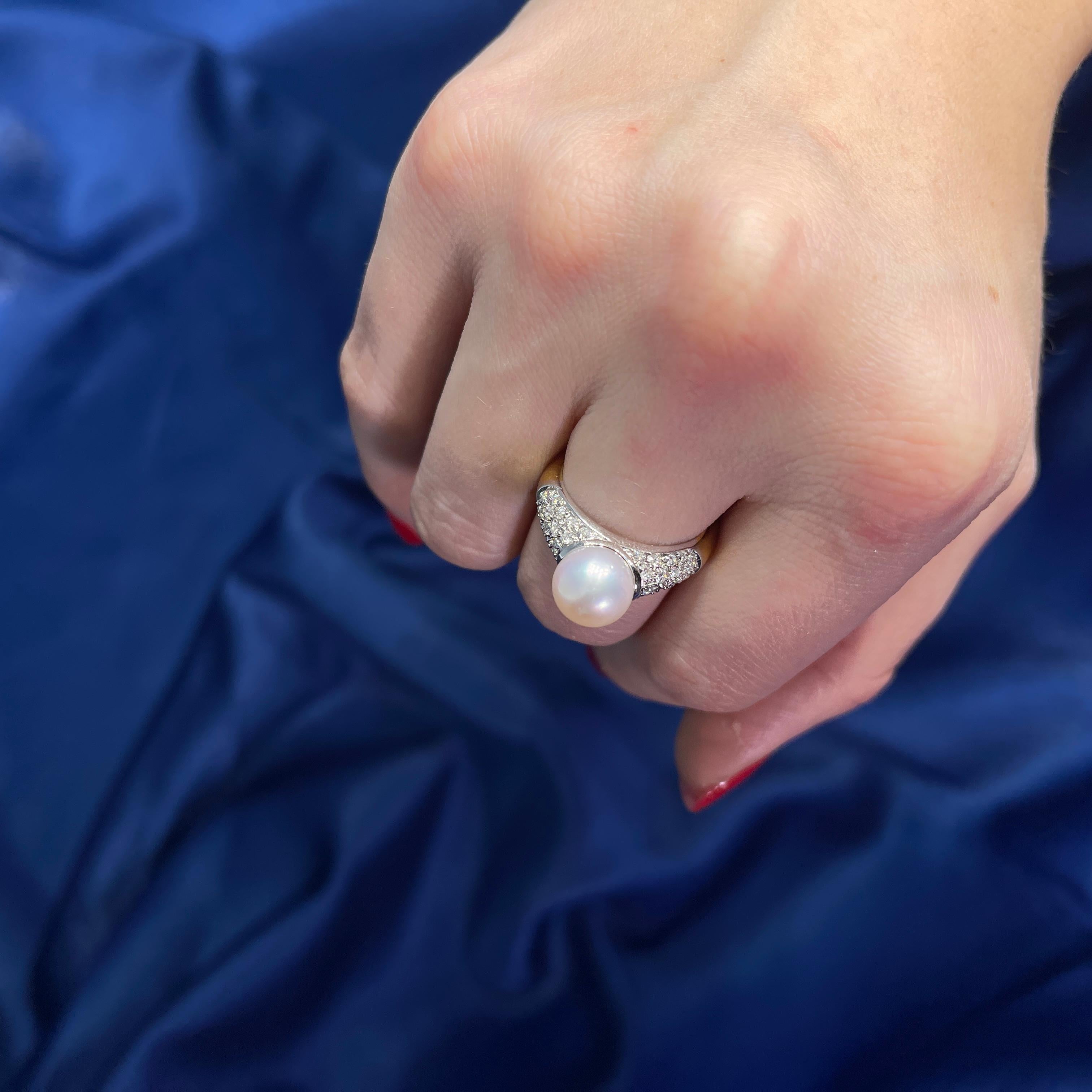 18K Yellow Gold Ring with White Pearl and Pavé Diamond Accents For Sale 4