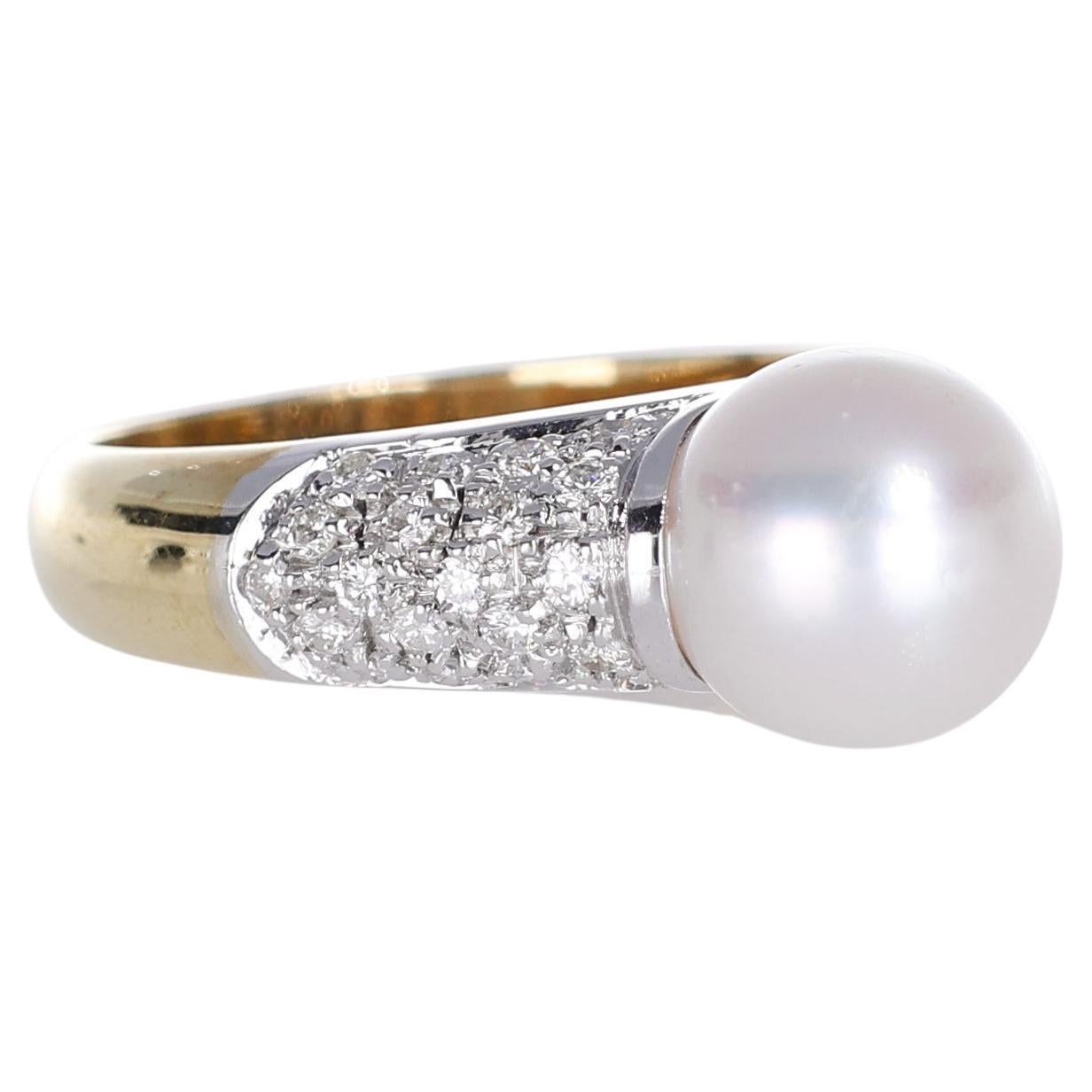 18K Yellow Gold Ring with White Pearl and Pavé Diamond Accents