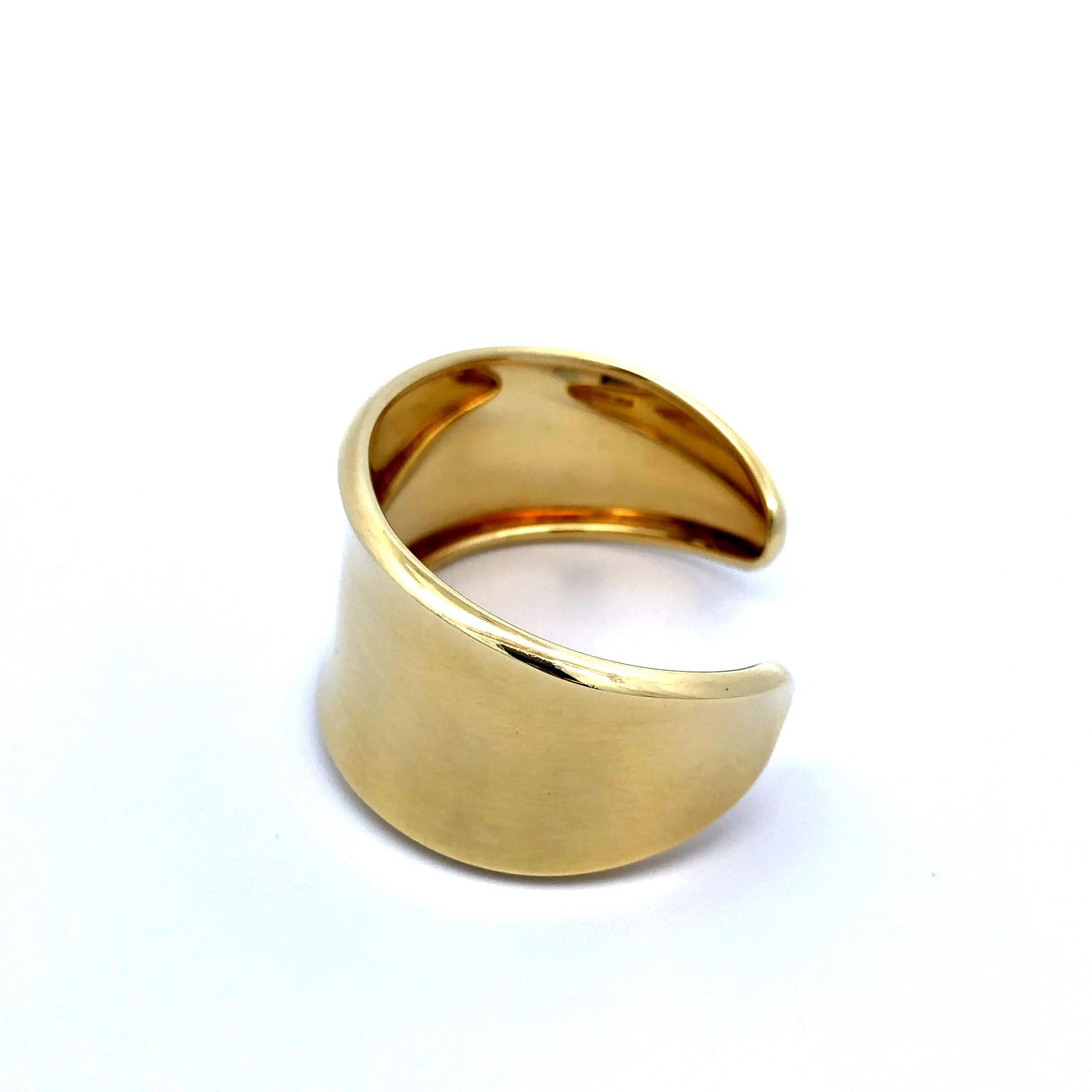 18 Karat Gelbgold Robert Lee Morris Manschettenarmreif aus massivem Gold im Angebot 1
