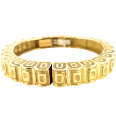 18k Yellow Gold Robert Wander Winc Hinged Scroll Bangle