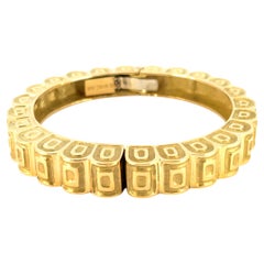 18k Yellow Gold Robert Wander Winc Hinged Scroll Bangle