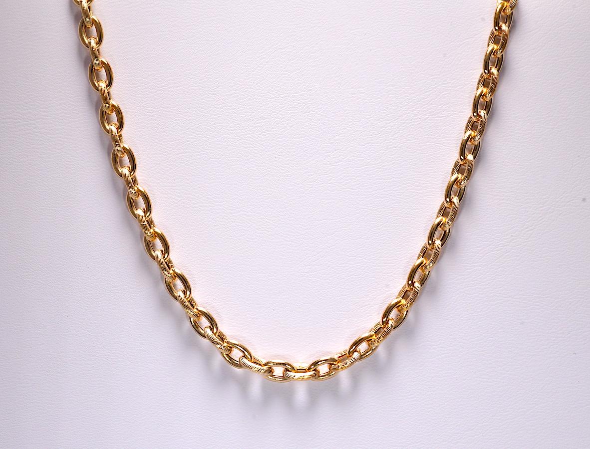 18K Yellow Gold Rollo Link 40 inch 

Metal: Yellow Gold 
Purity: 18K
Style: Rollo Link 
Length: 40 inch 
Total Gram Weight: 25.40 

Jessup's Price: $1588.00!

#163037-20
Gorgeous! 