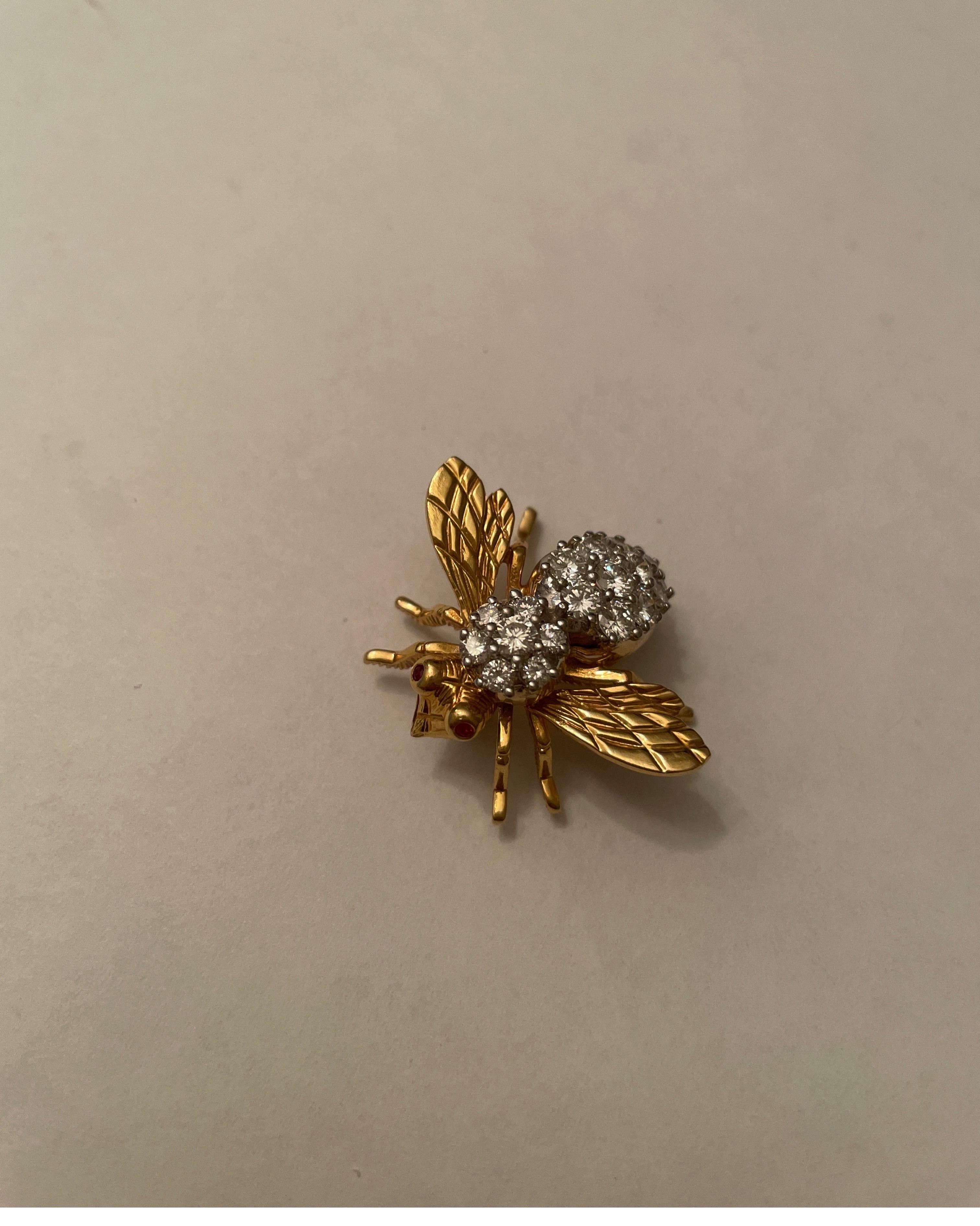 18 Karat Yellow Gold Rosenthal Diamond Bee Pin For Sale 7