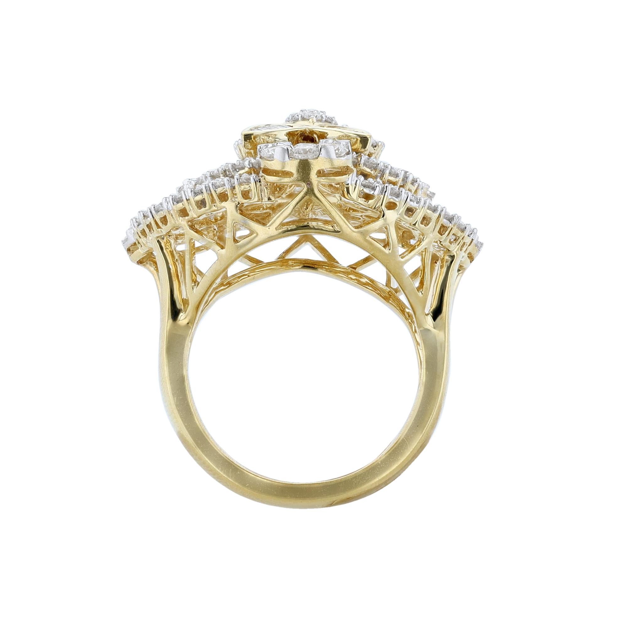 Round Cut 18K Yellow Gold Round Baguette Diamond Cocktail Ring, 3.84 Carats For Sale